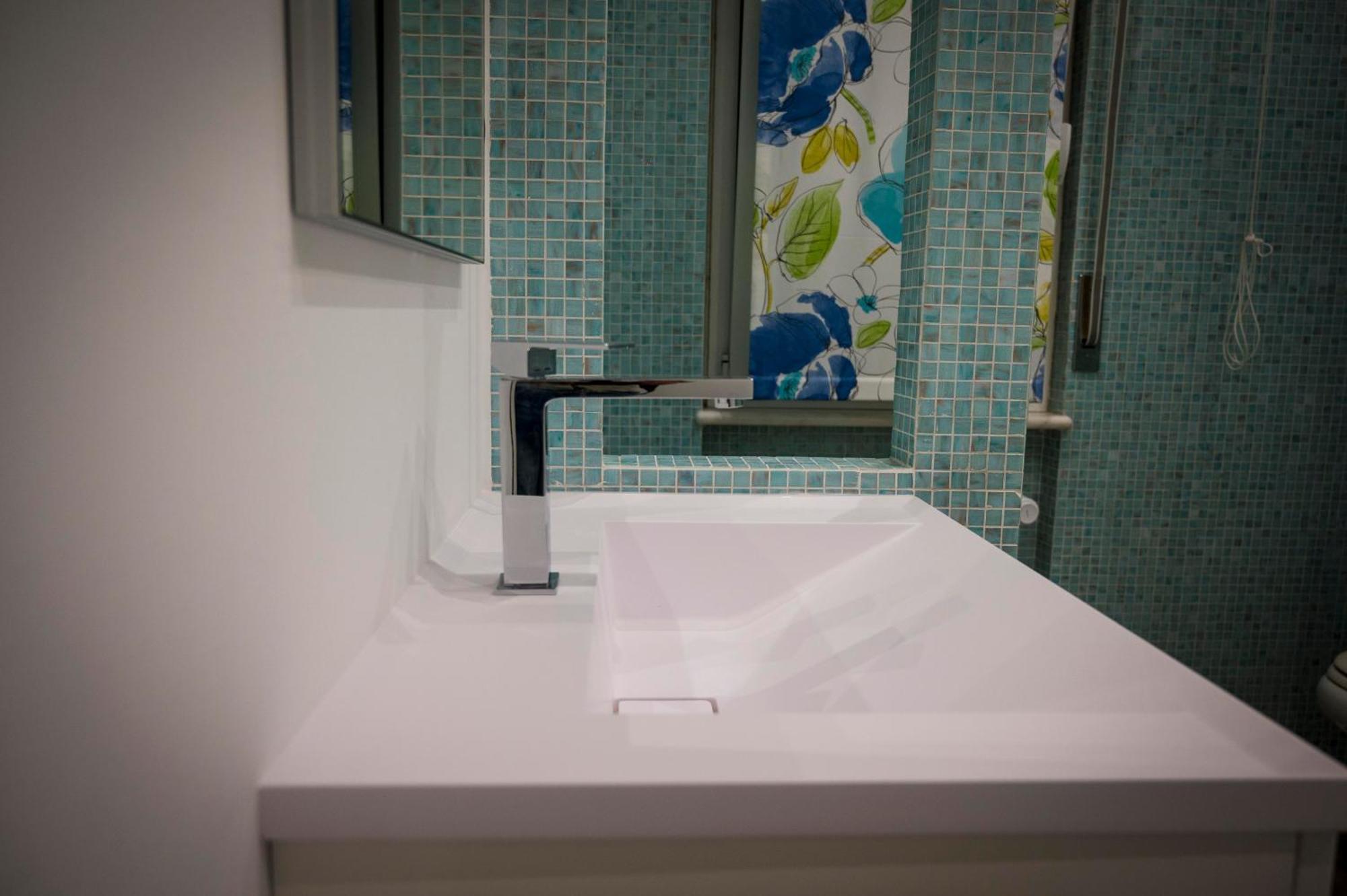 Single Room Private Bathroom