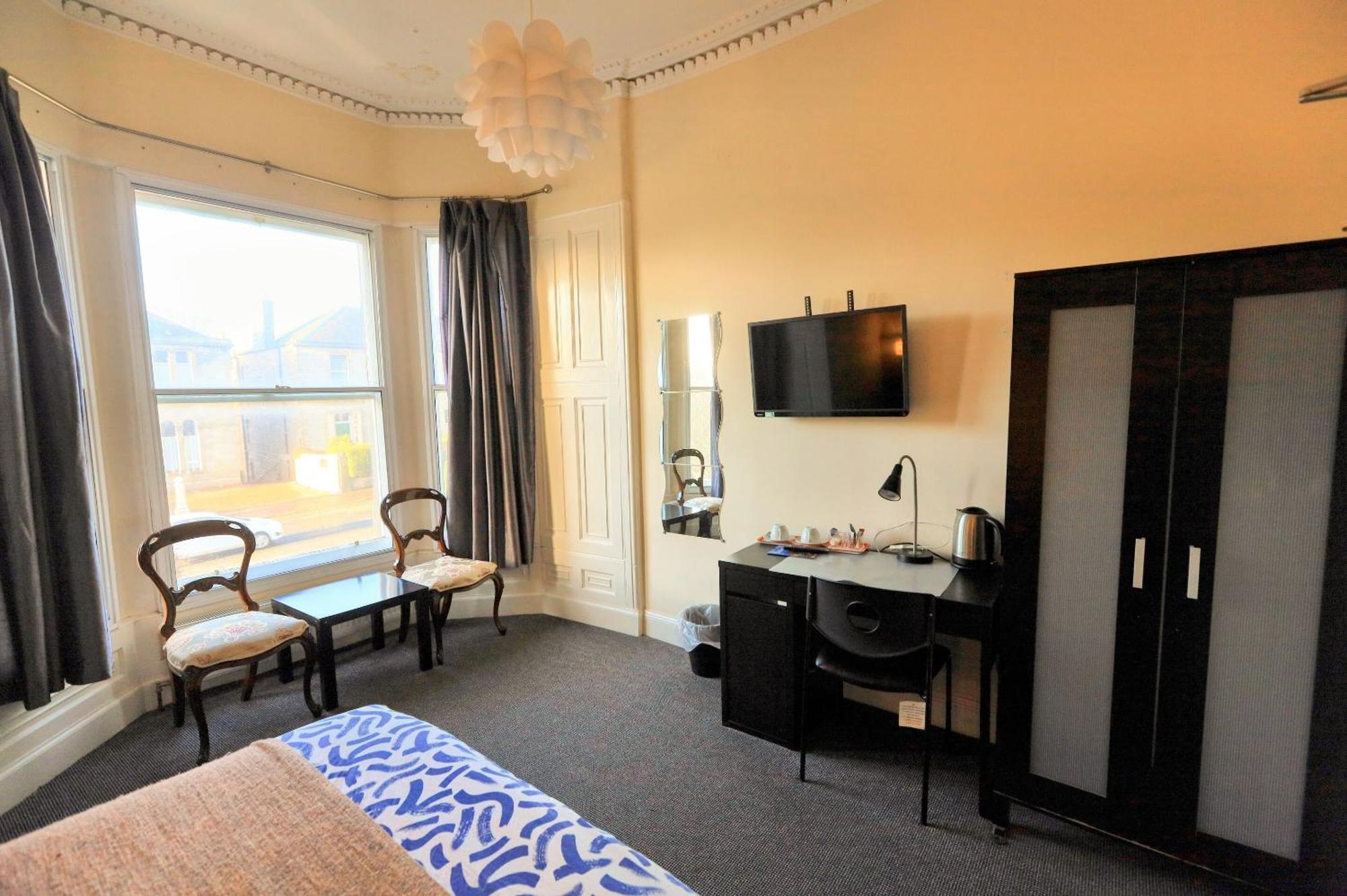 Double Room Private Bathroom