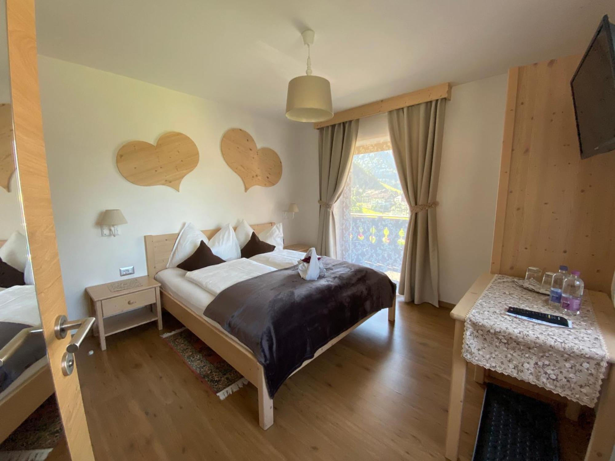 Double Room Mountain View