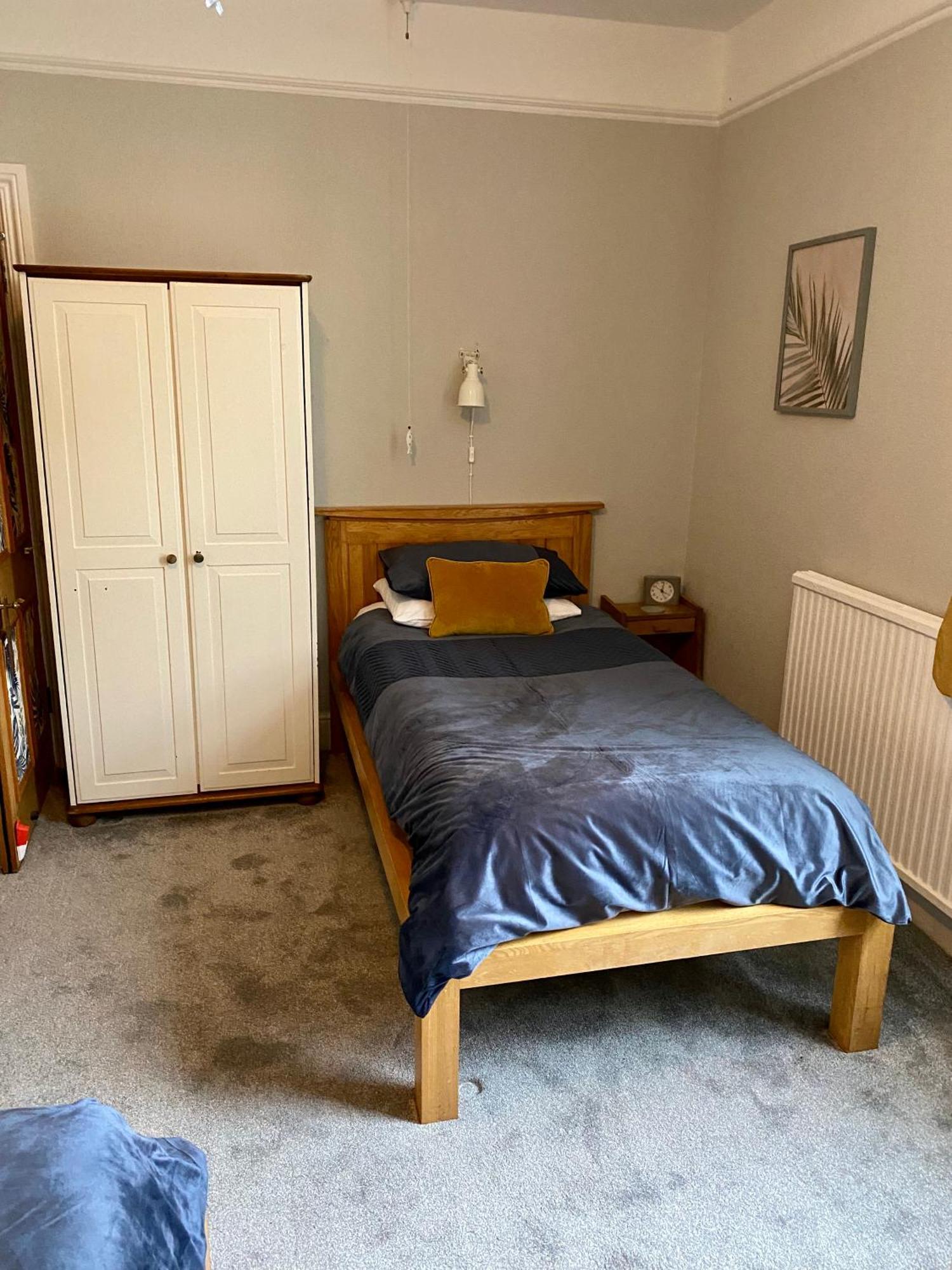Twin Room with Bathroom