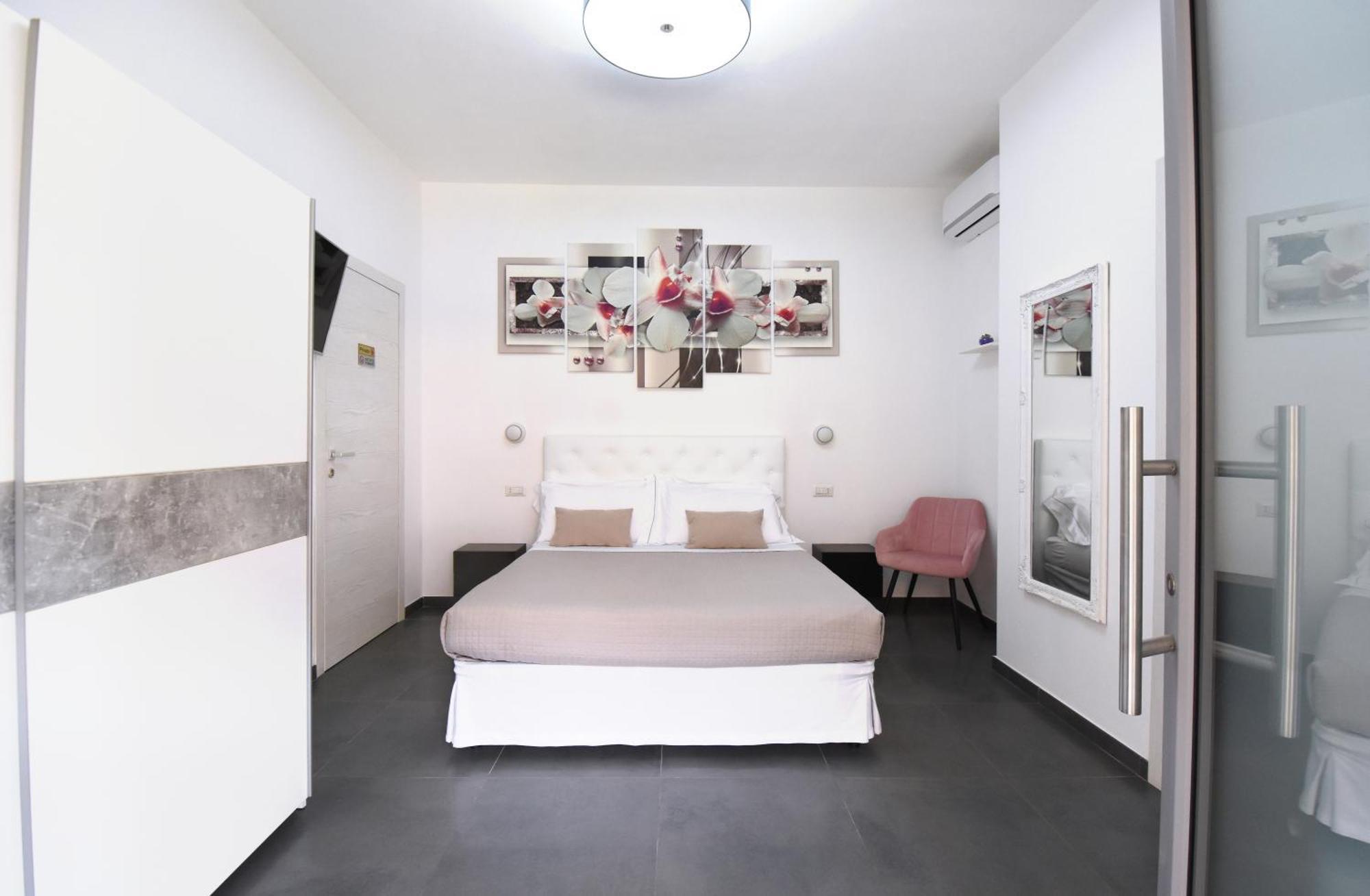Double Room Private Bathroom