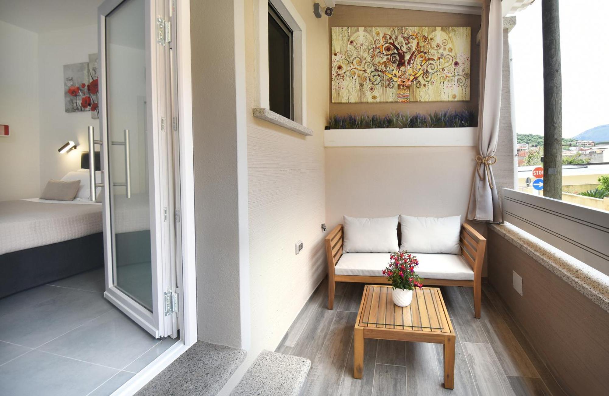 Double Room Private Bathroom