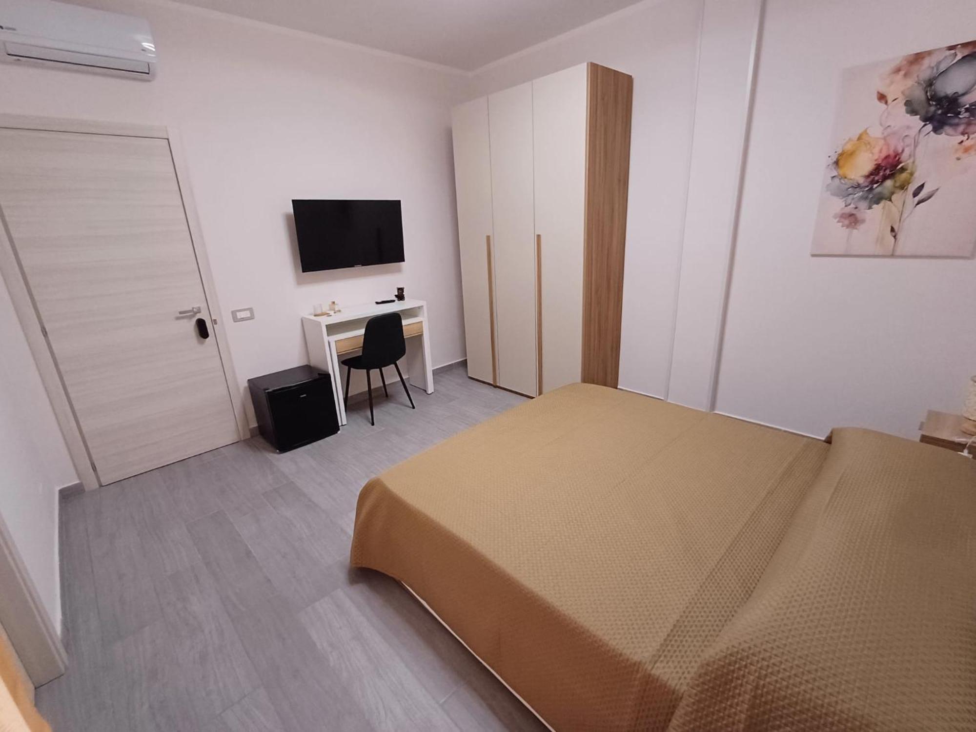 Double Room Private Bathroom