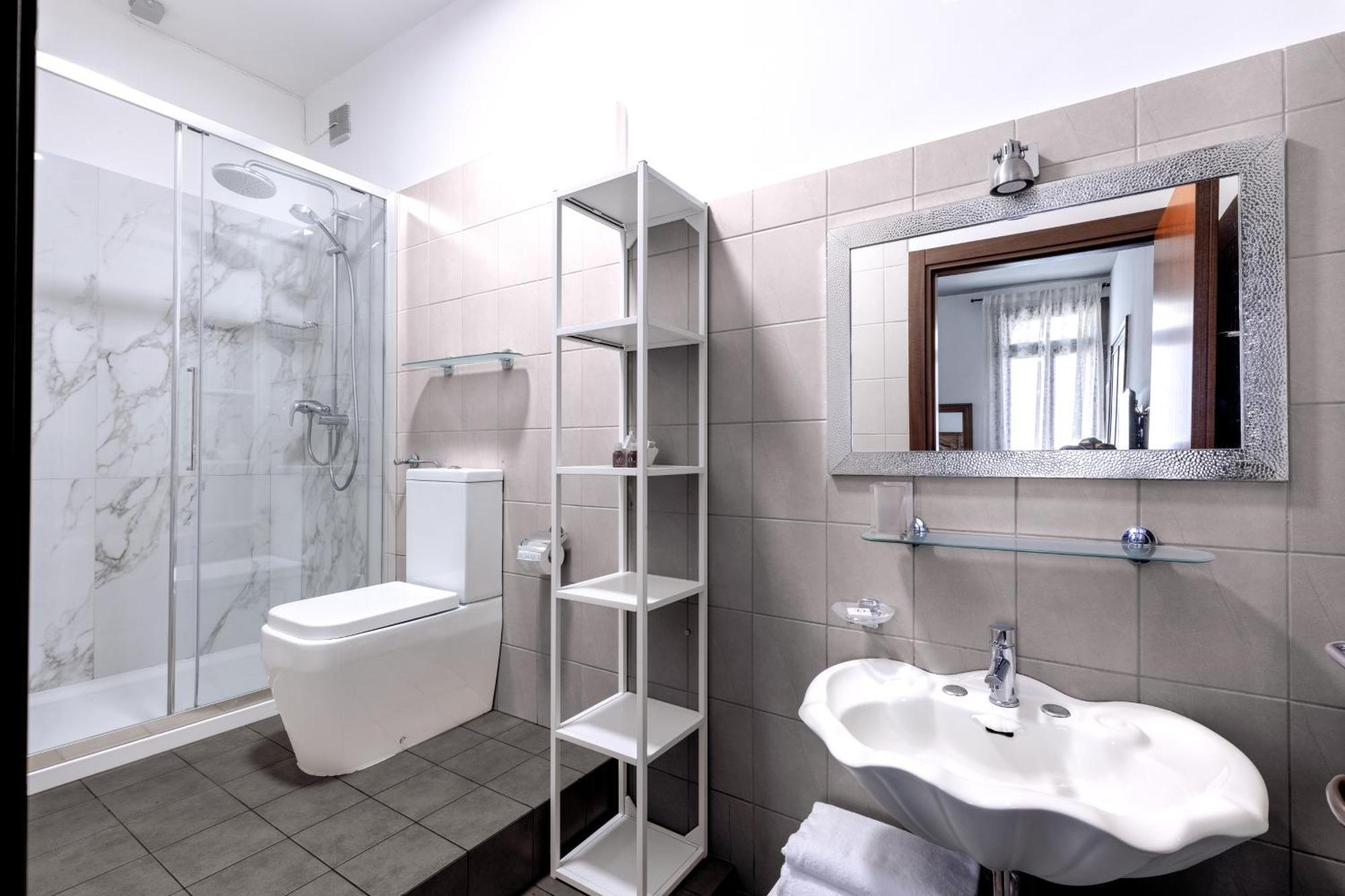 Superior Double Room,1675803665:JPEG