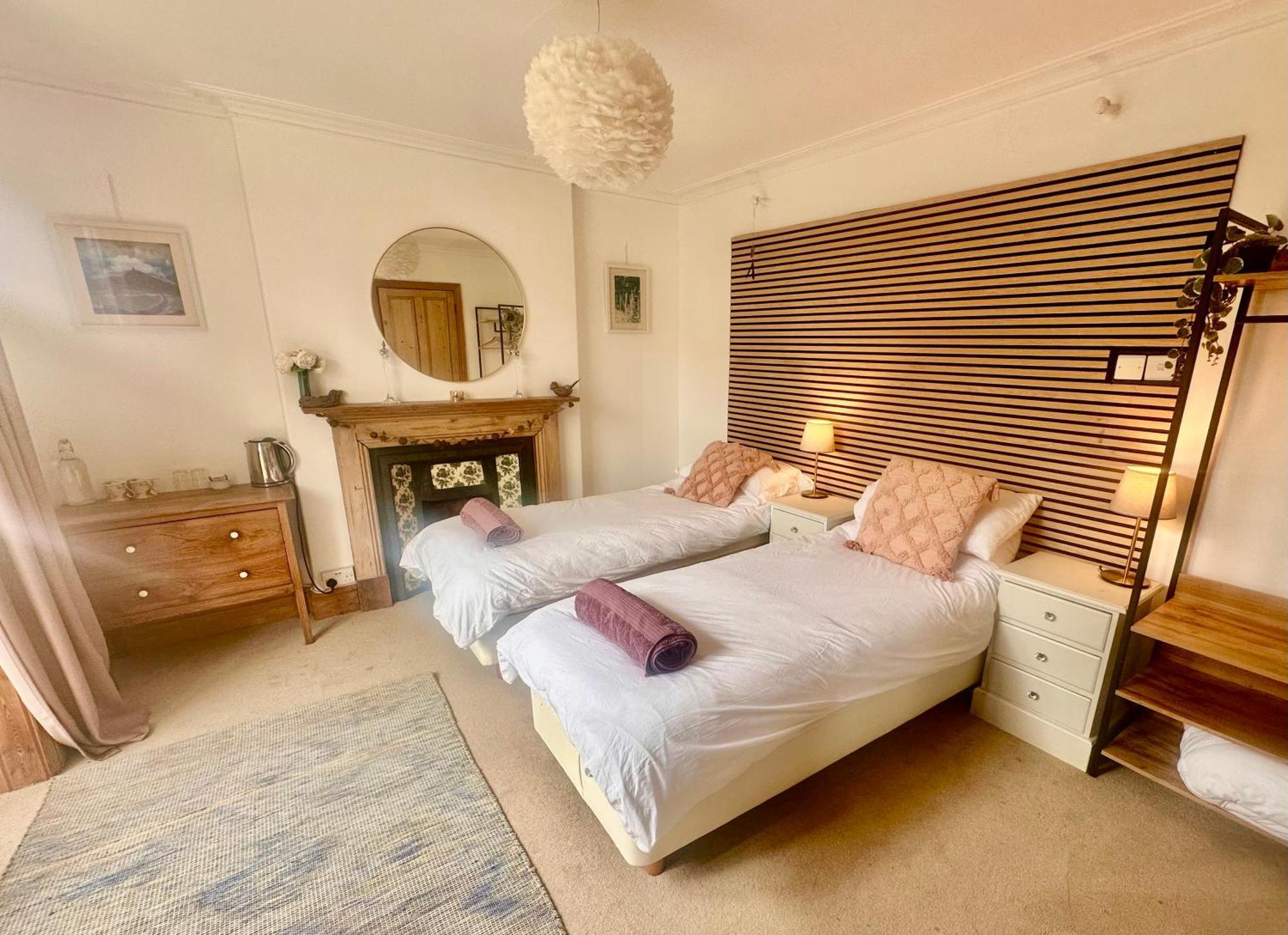 Deluxe King Room,1708373285:JPEG