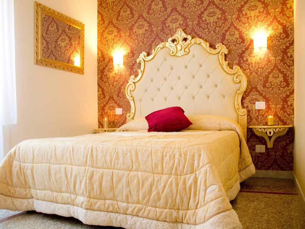 Double Room with Private Bathroom,168941340:JPEG