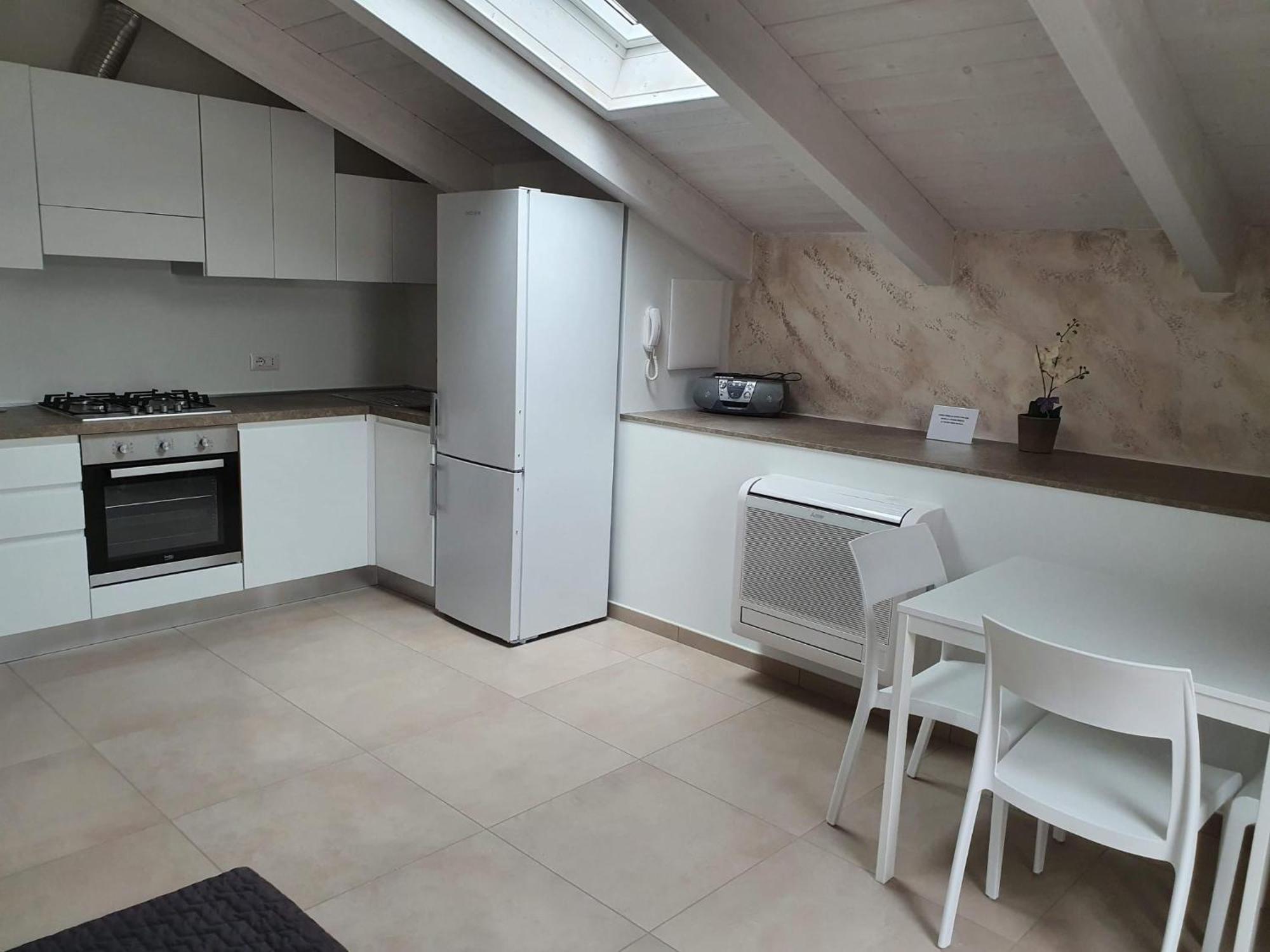 Deluxe One-Bedroom Apartment