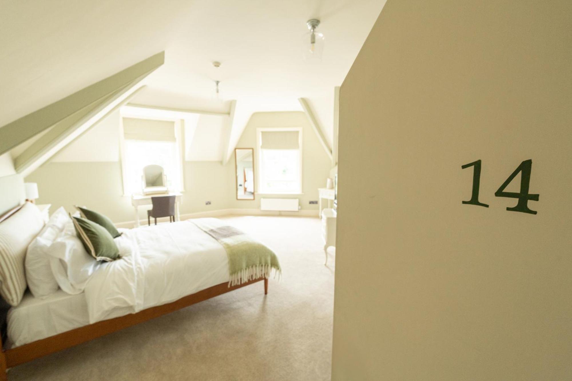 Superior King Room