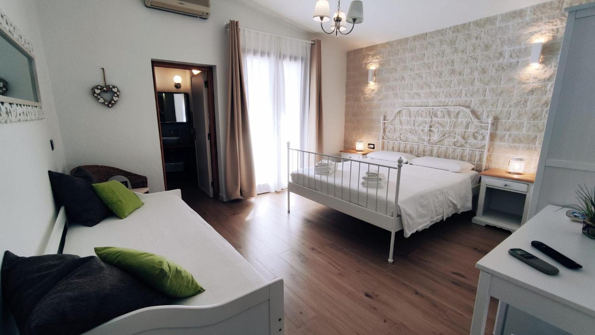 Triple Room Terrace