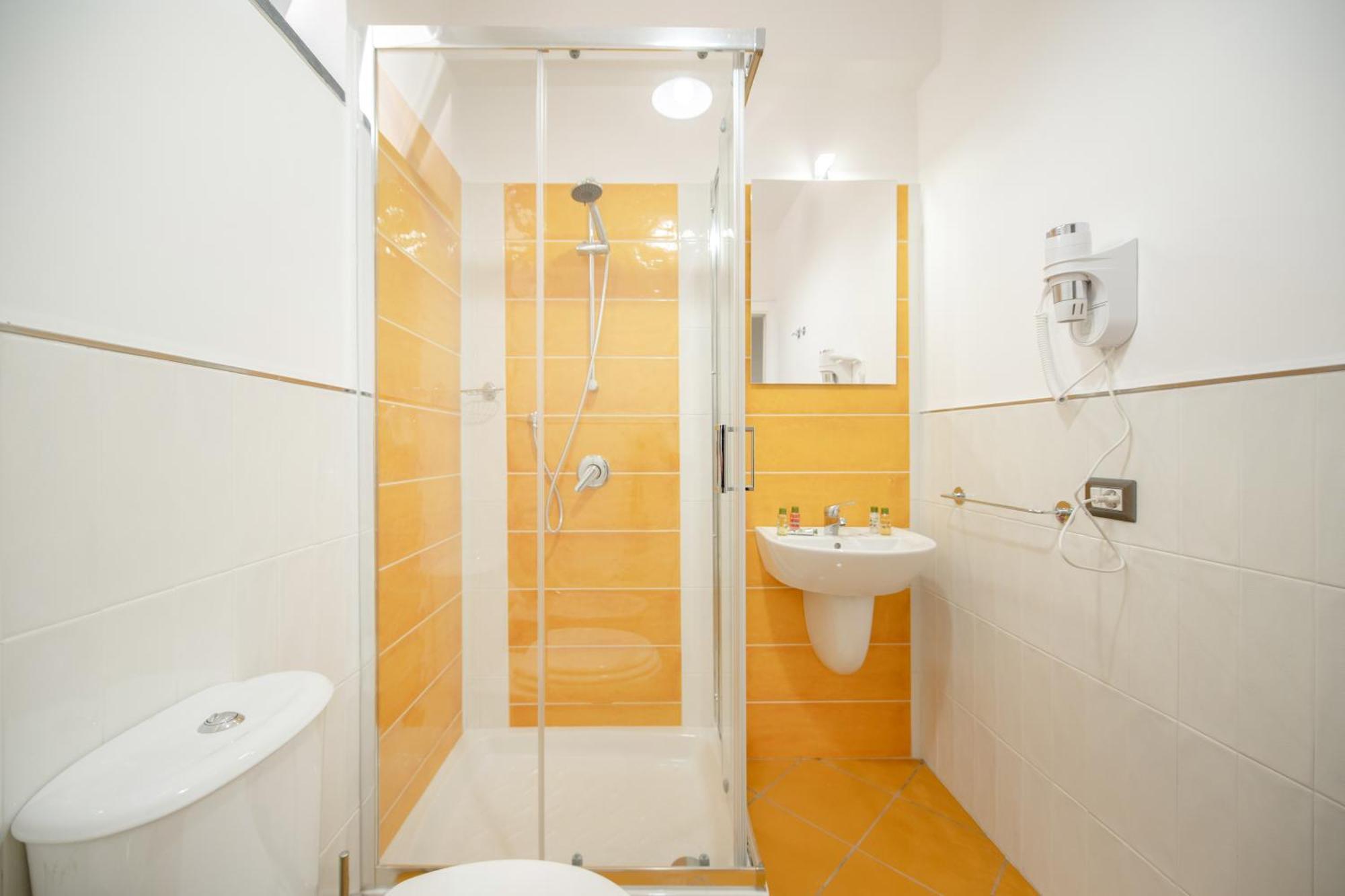Double Room Private Bathroom