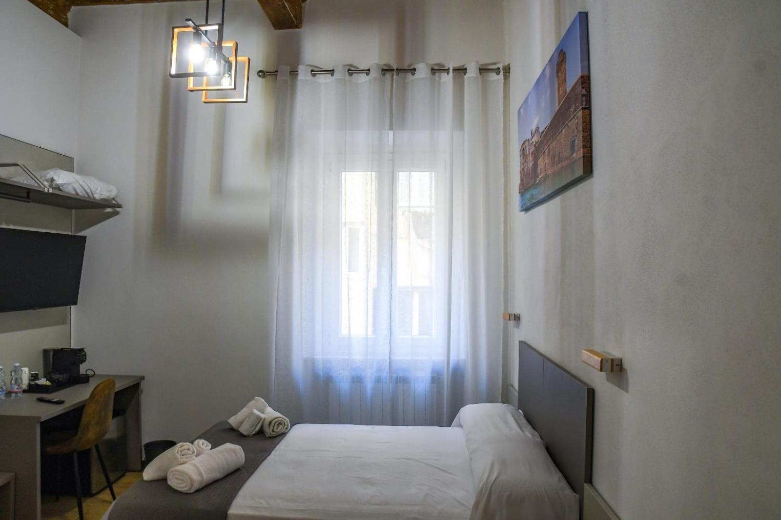 Double Room Private Bathroom