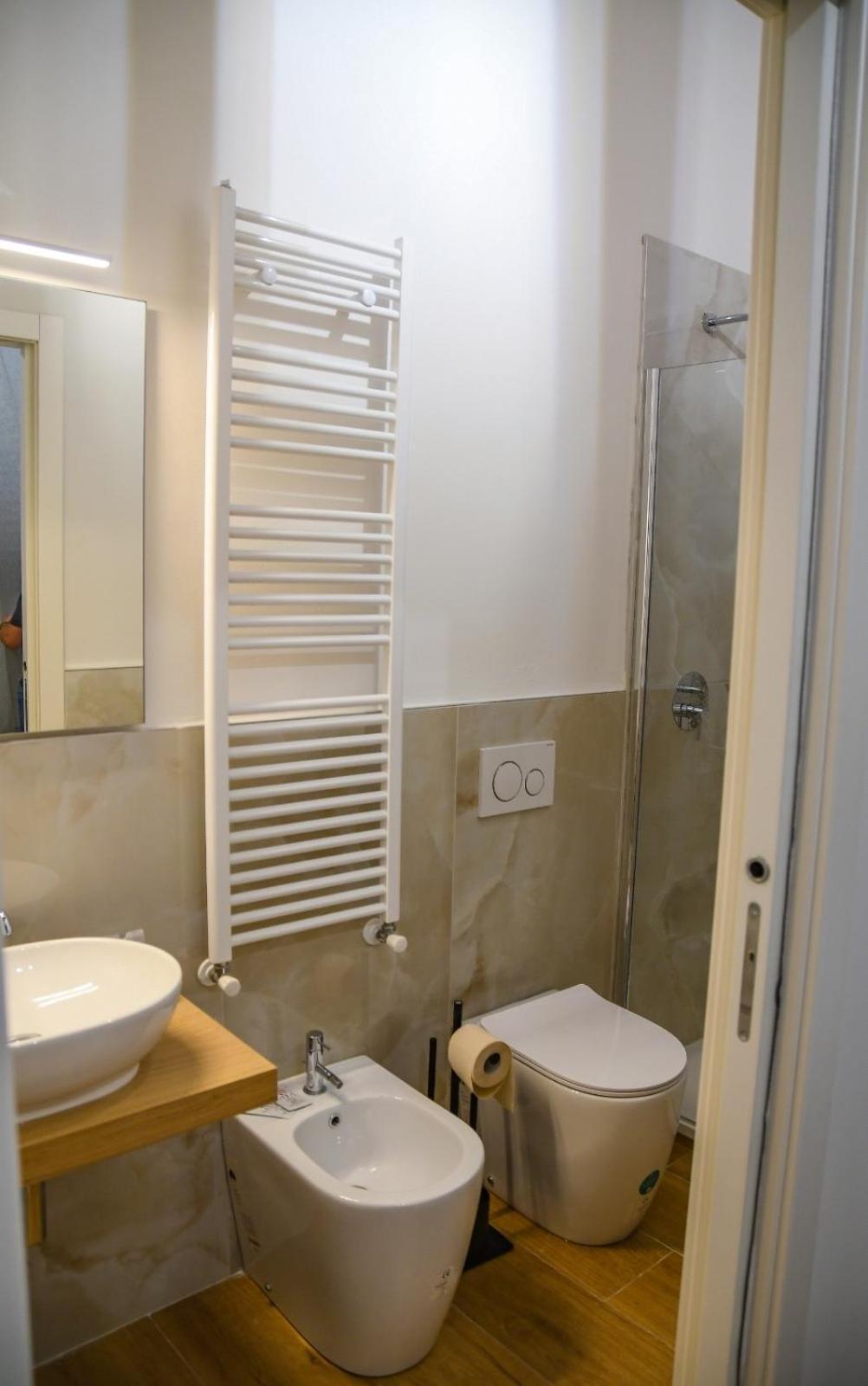 Double Room Private Bathroom