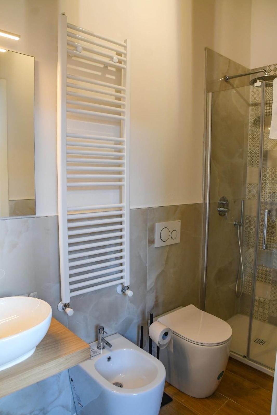 Double Room Private Bathroom