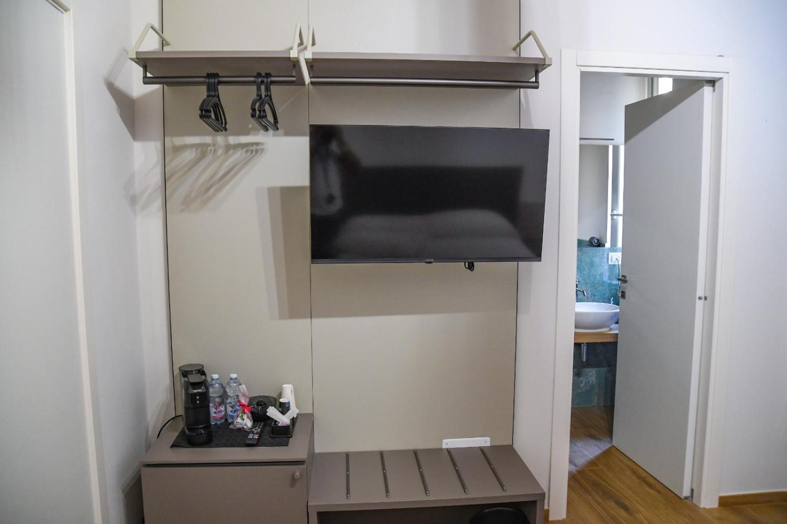 Double Room Private Bathroom