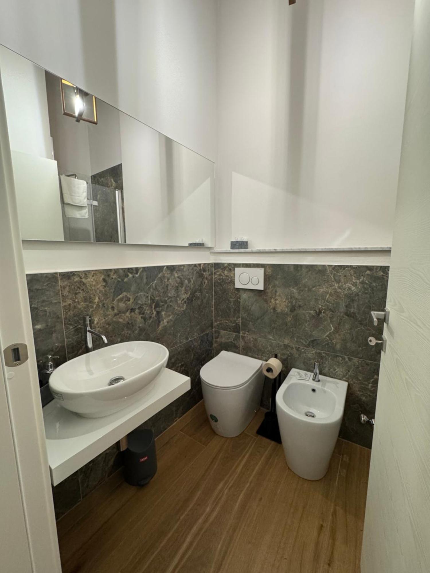 Double Room Private Bathroom