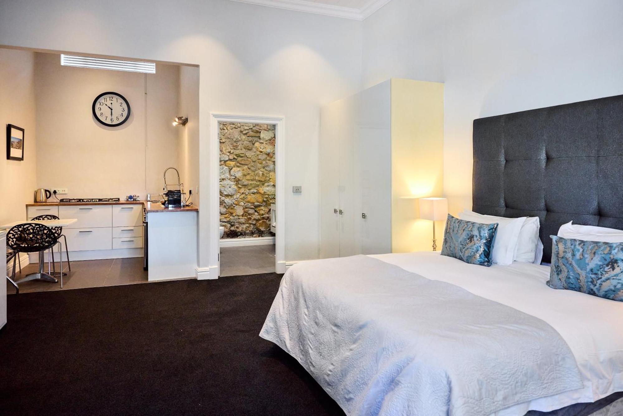 Studio Apartment,1691991209:JPEG