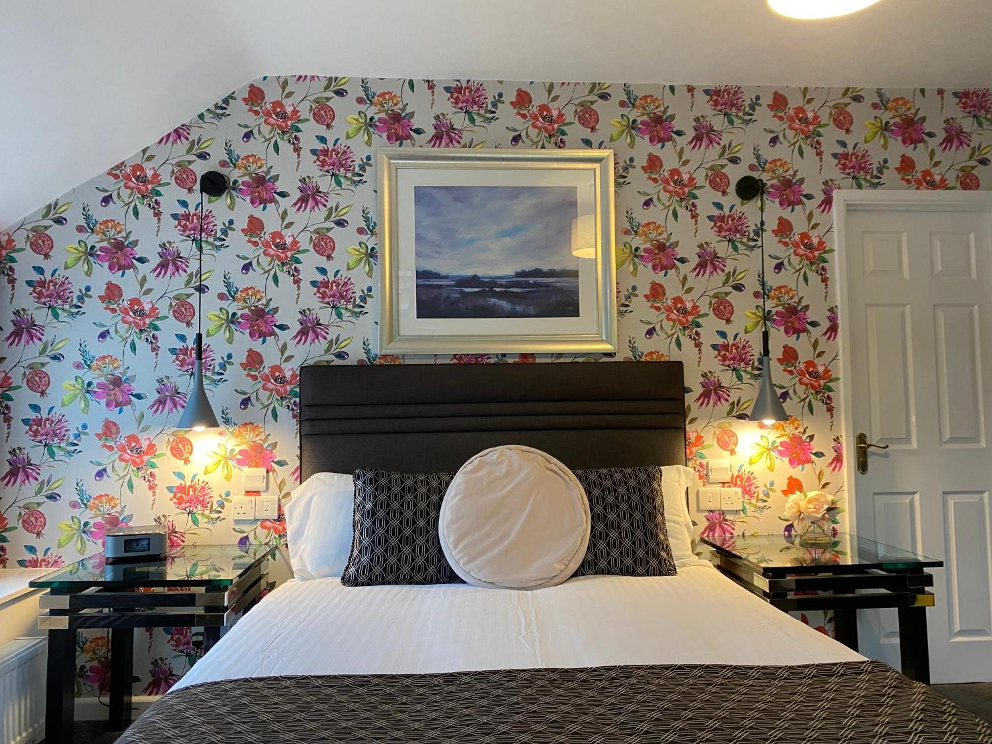 King Room,1693307699:JPEG