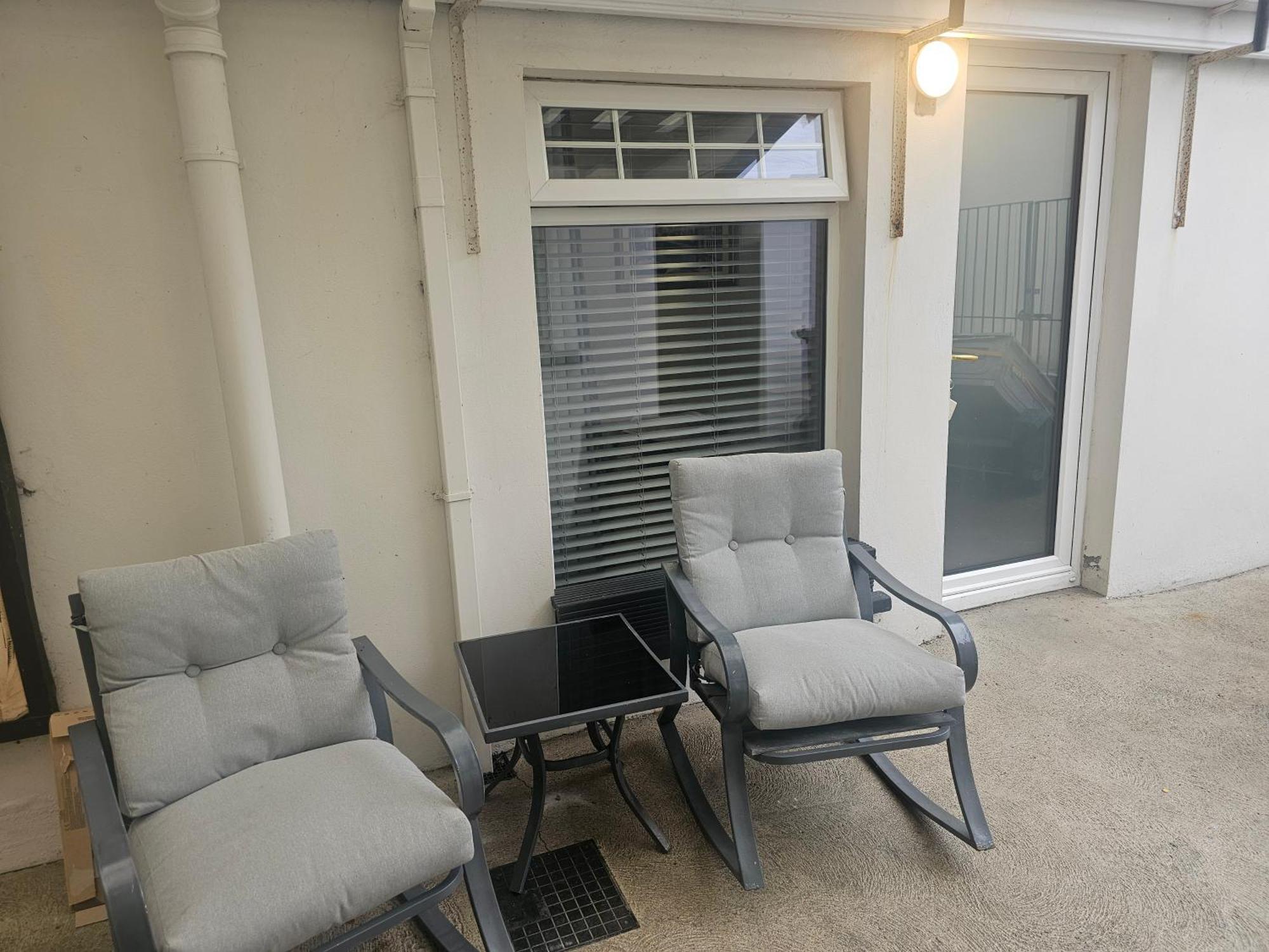 Small Double Room,1697845264:JPEG