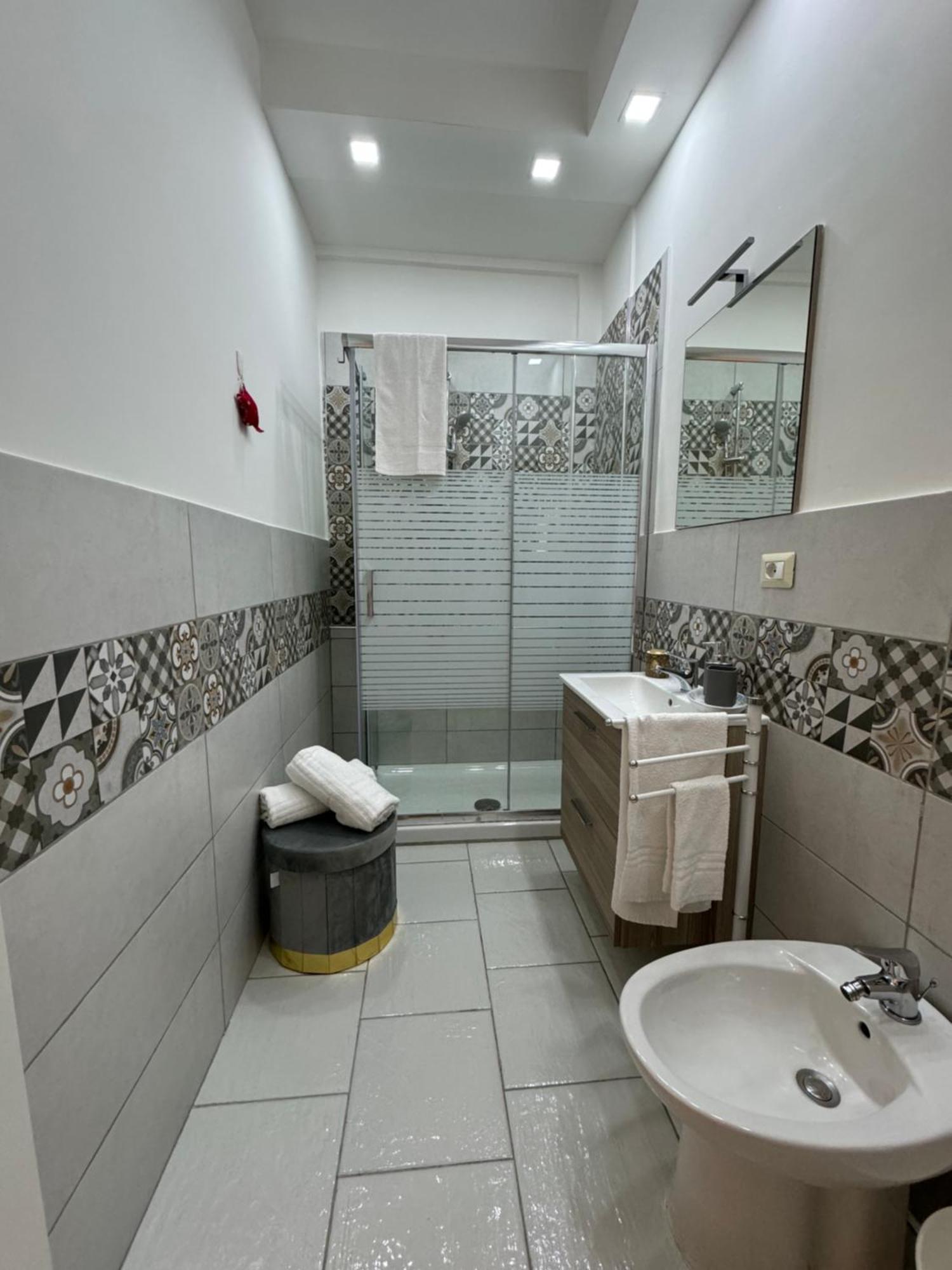 Double Room Private Bathroom