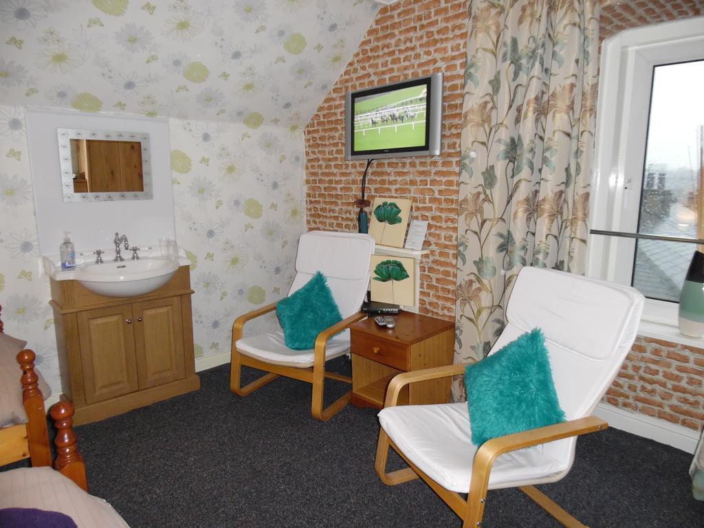 Double Room with Shared Bathroom