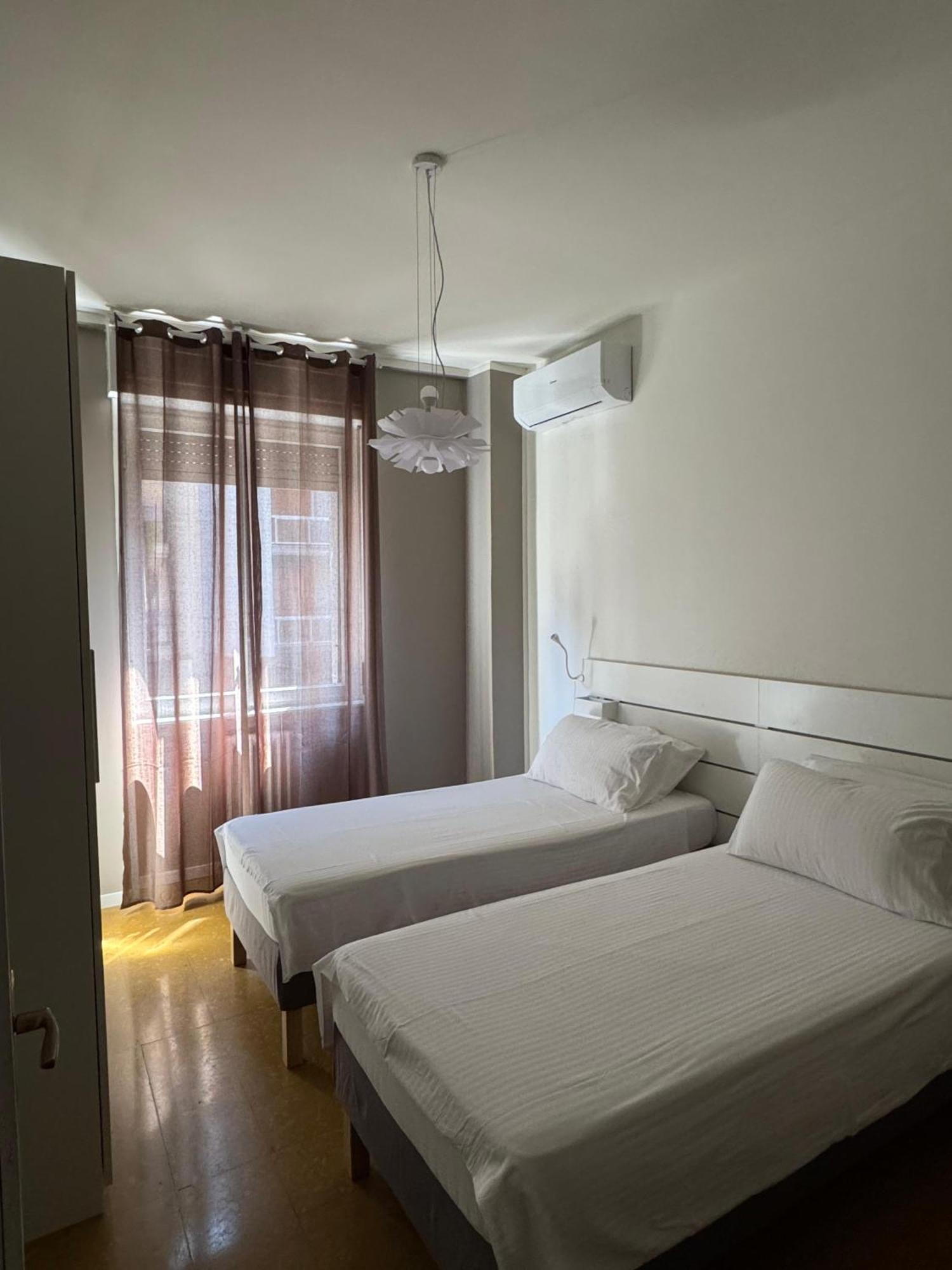 Deluxe One-Bedroom Apartment City View