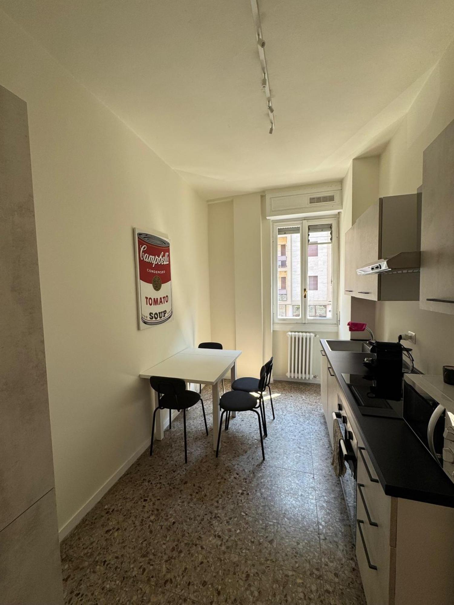 Deluxe One-Bedroom Apartment City View