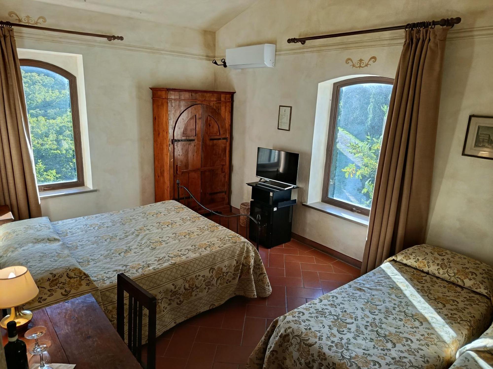 Superior Triple Room,1705036905:JPEG