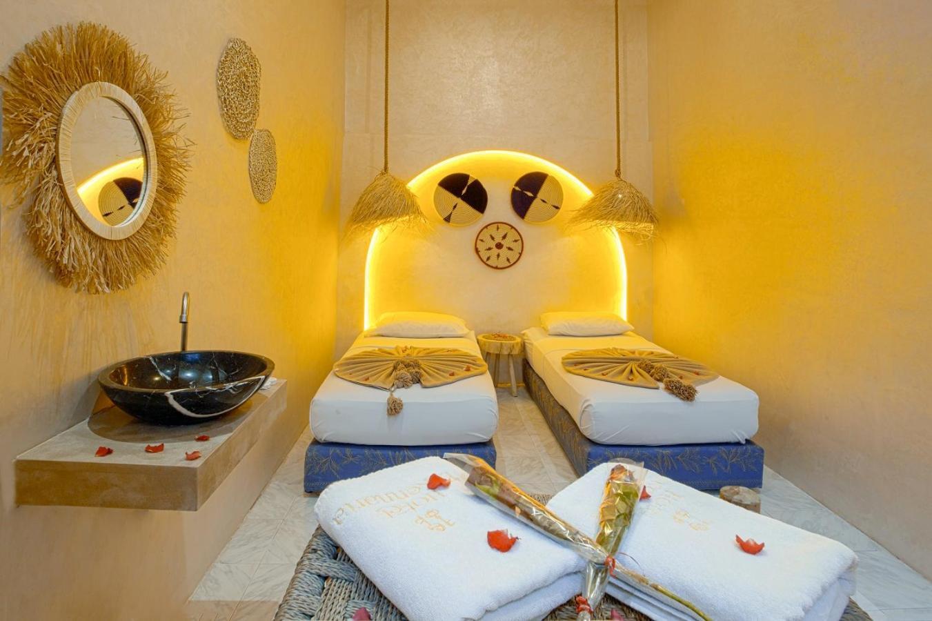 Standard Double Room with Shared Bathroom