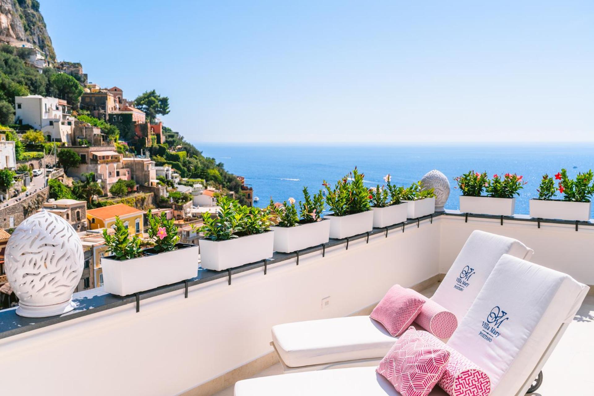 Deluxe One-Bedroom Apartment Ocean View