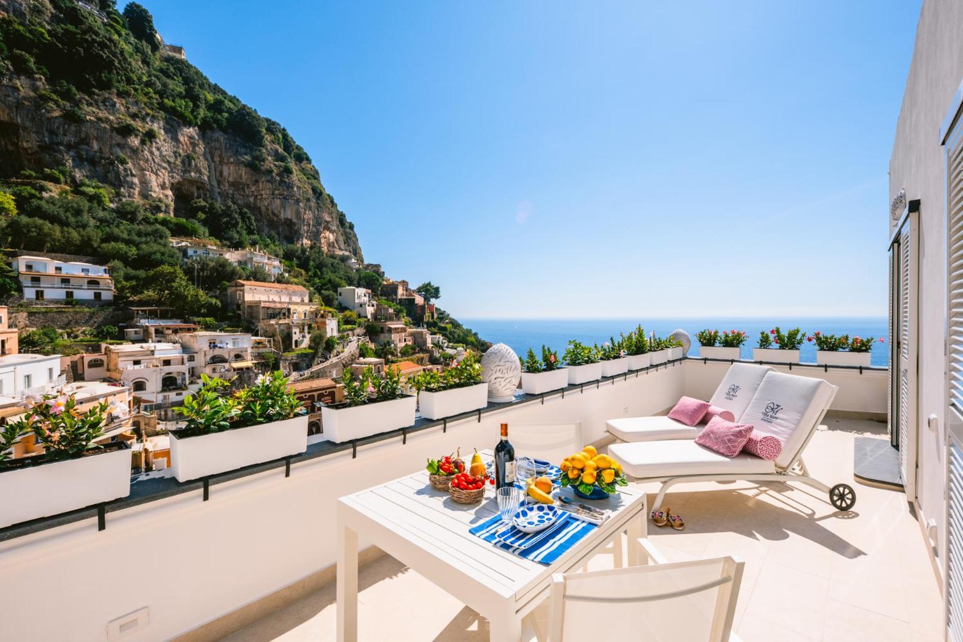 Deluxe One-Bedroom Apartment Ocean View