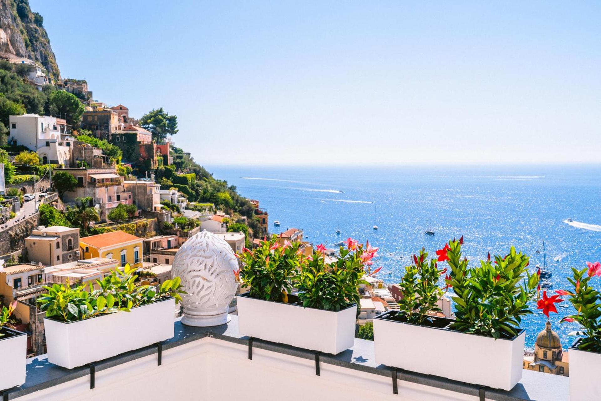 Deluxe One-Bedroom Apartment Ocean View
