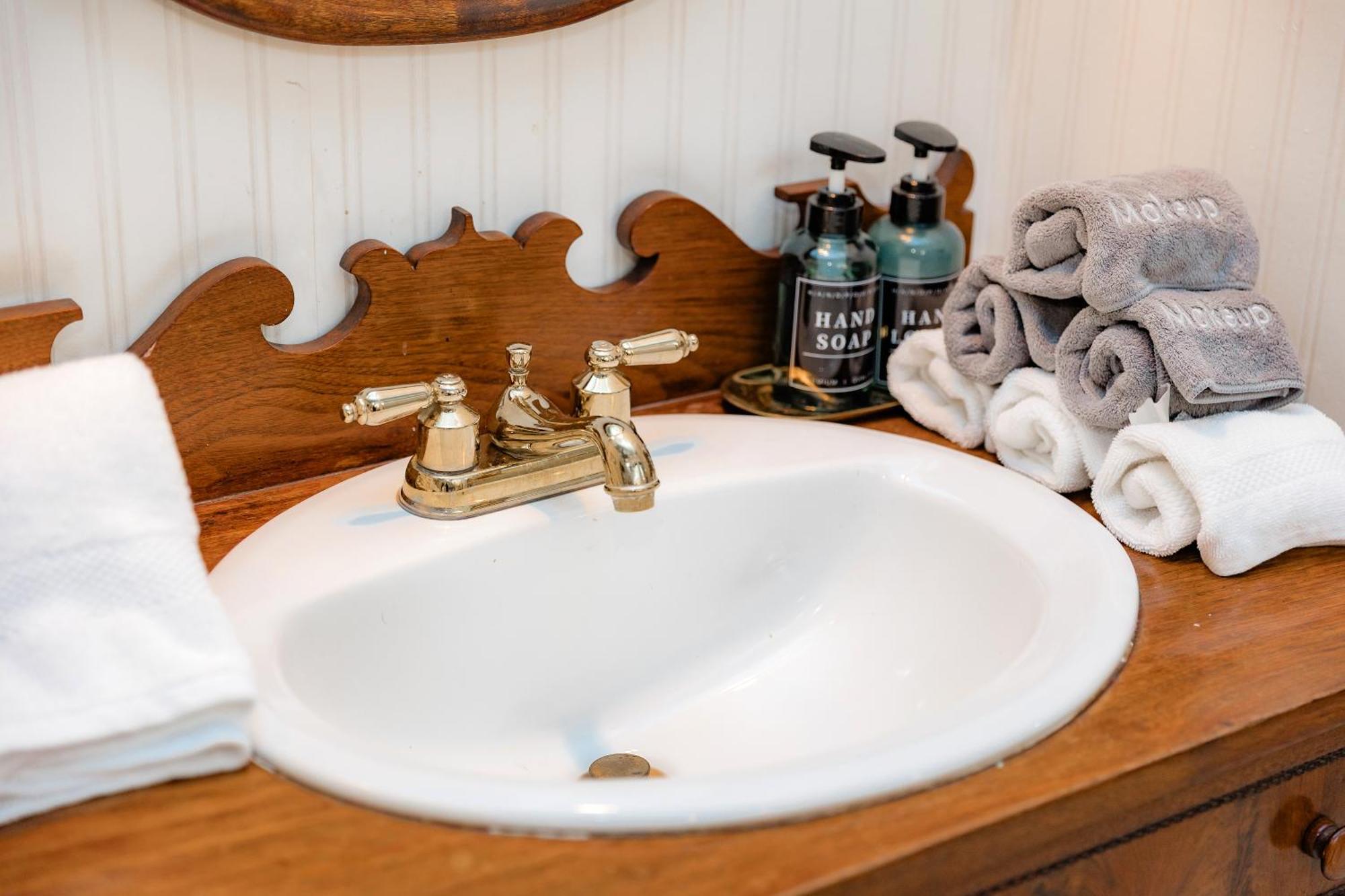 King Suite with Spa Bath