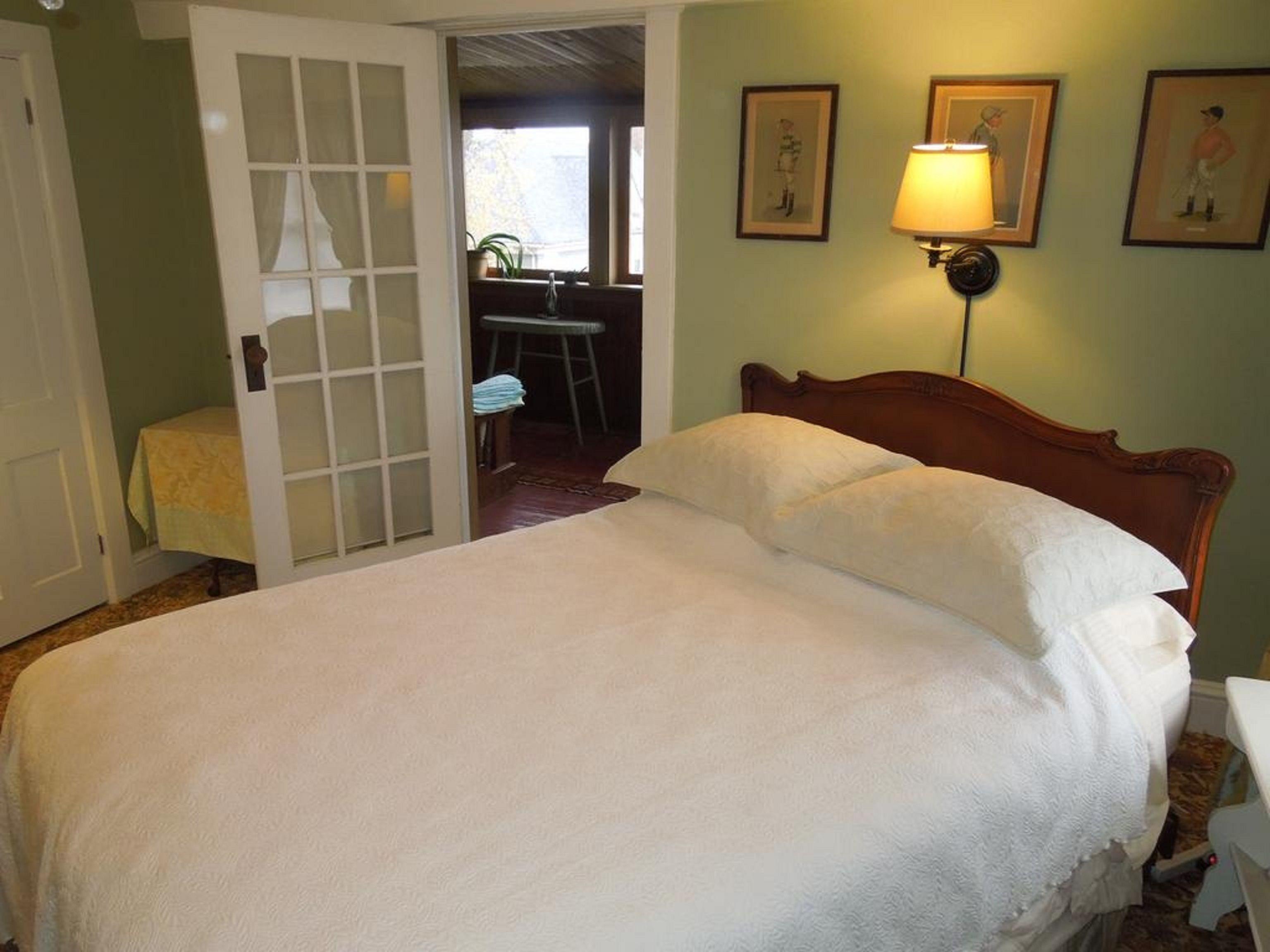 Queen Room with Porch