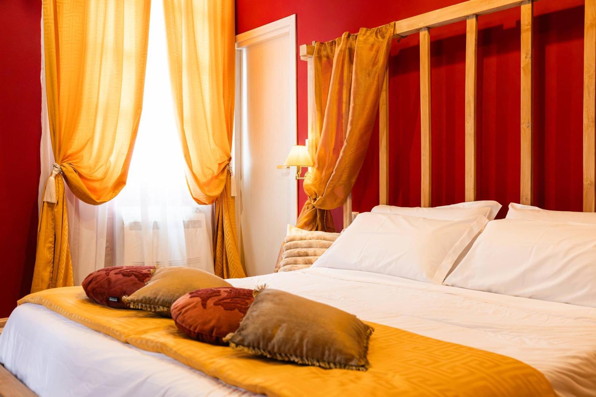 Deluxe Queen Room
