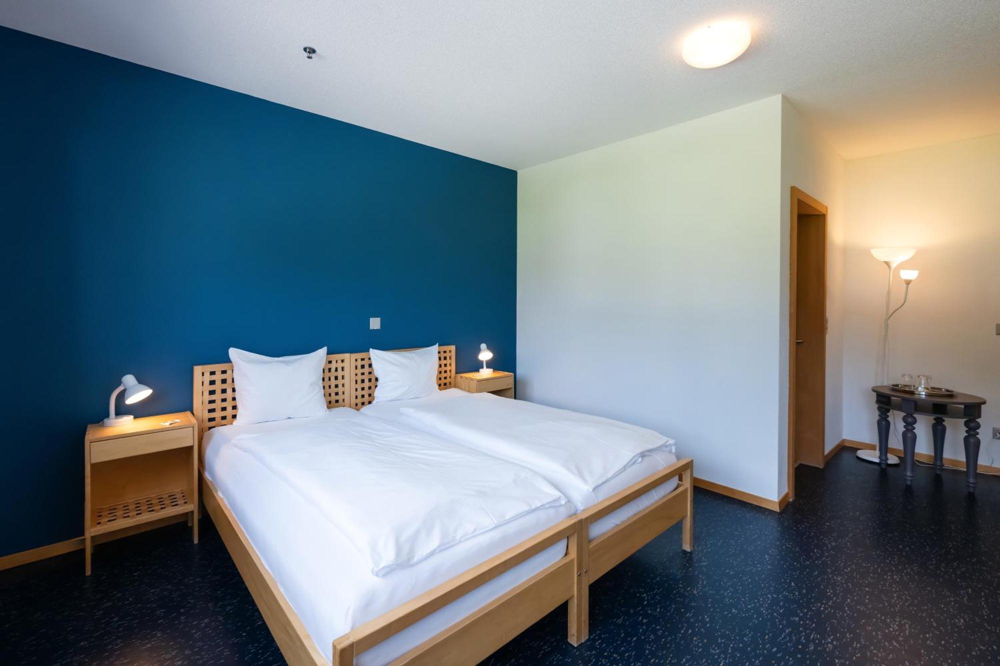 Dreibettzimmer mit Bad