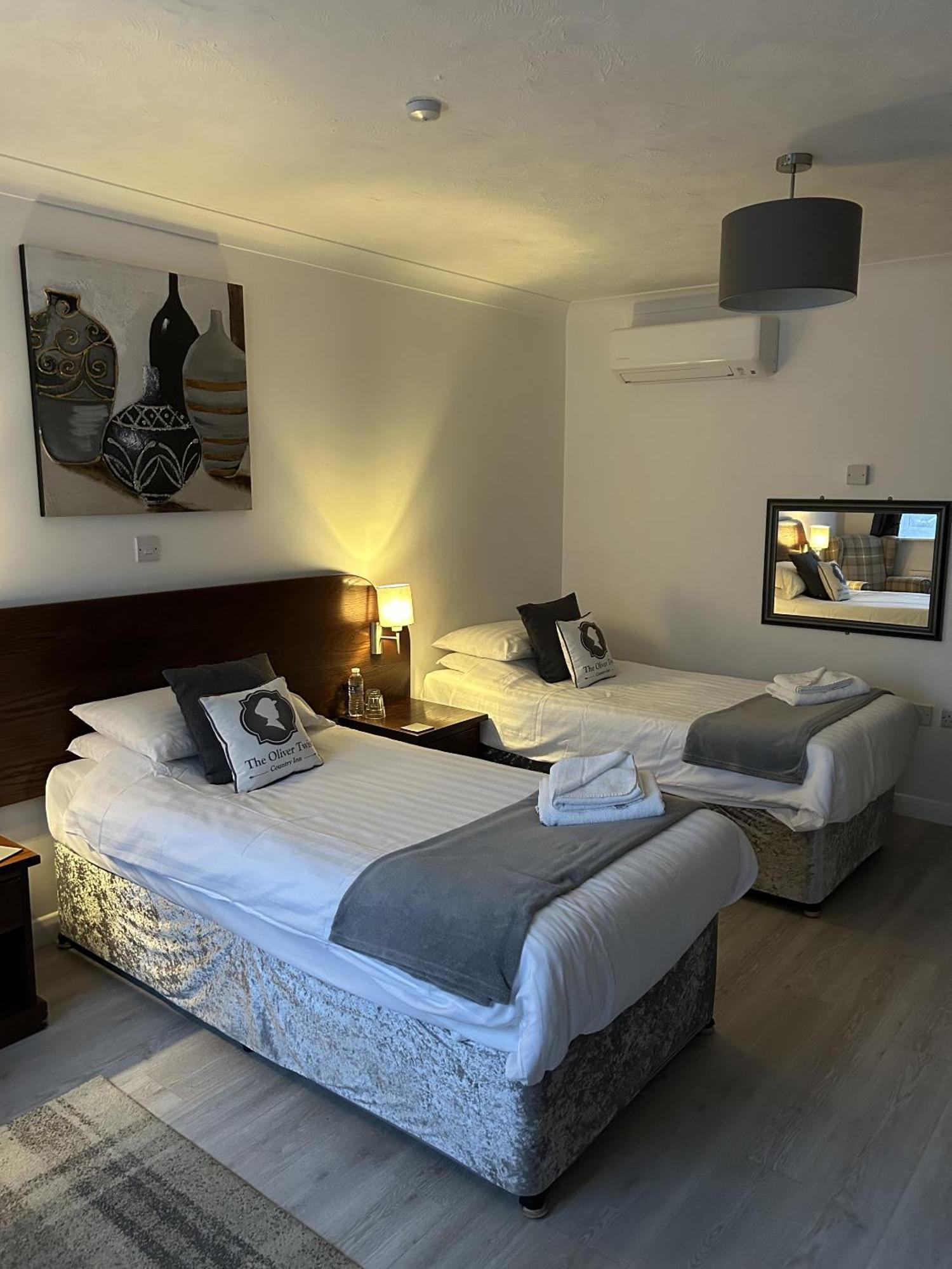 Standard Twin Room