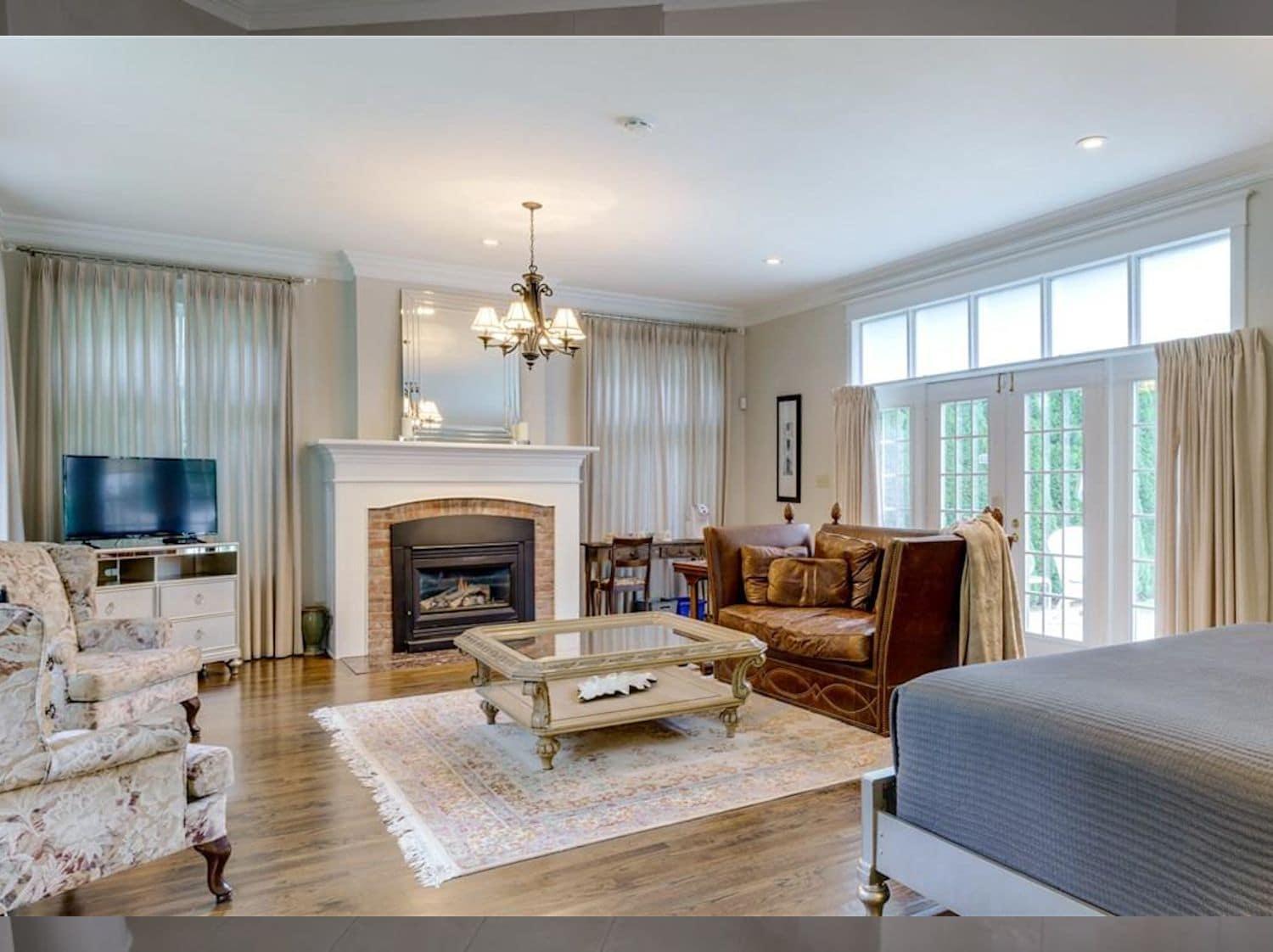Eleanor King Suite