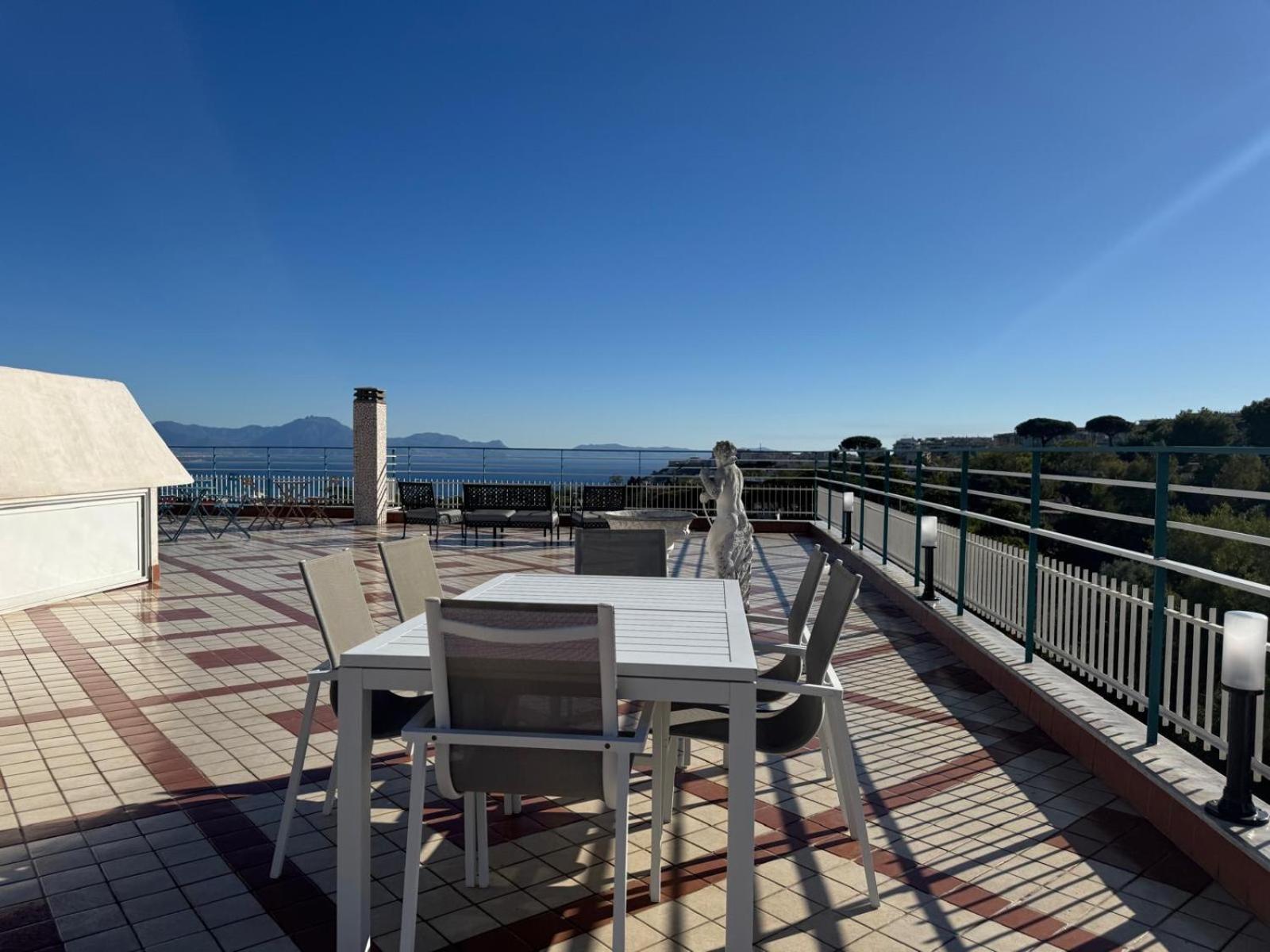 Deluxe Triple Room Sea View