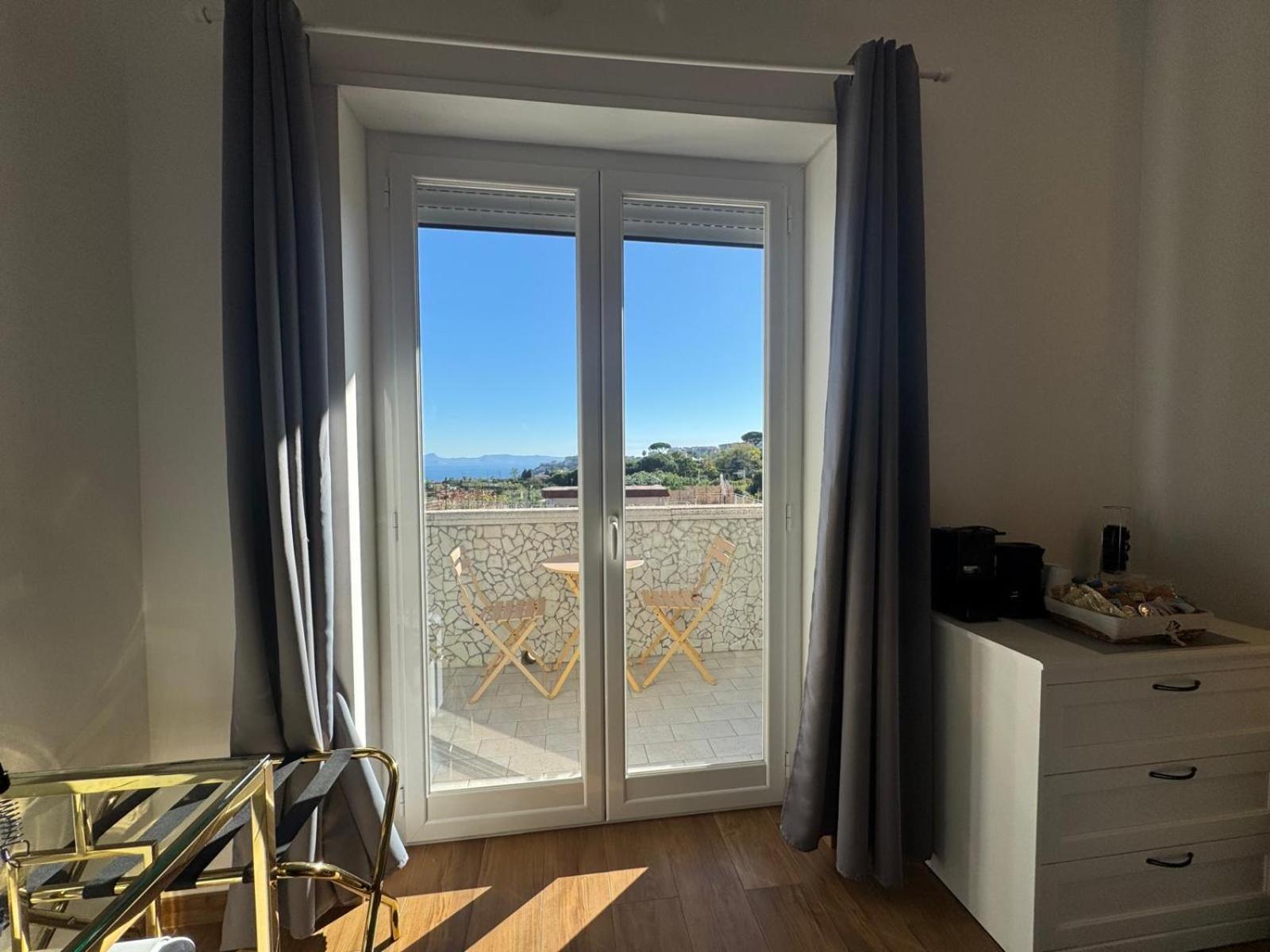 Deluxe Triple Room Sea View