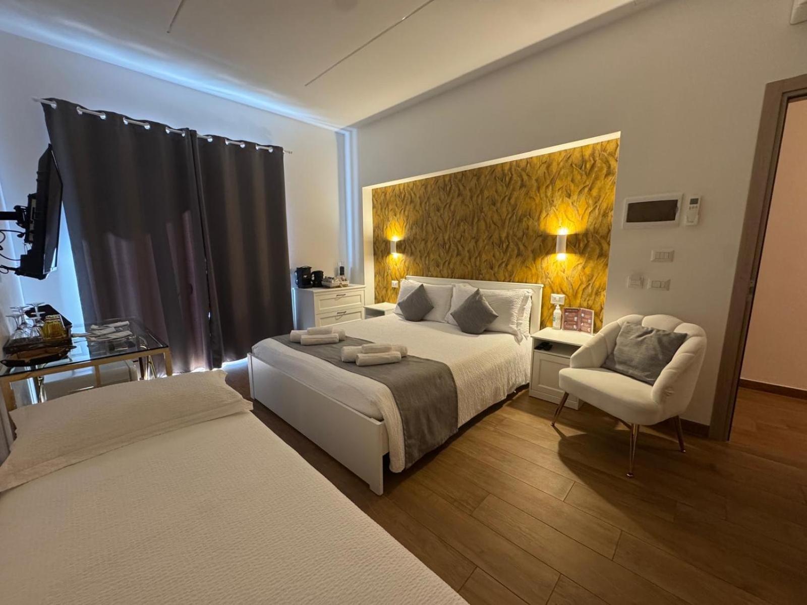 Deluxe Triple Room Sea View