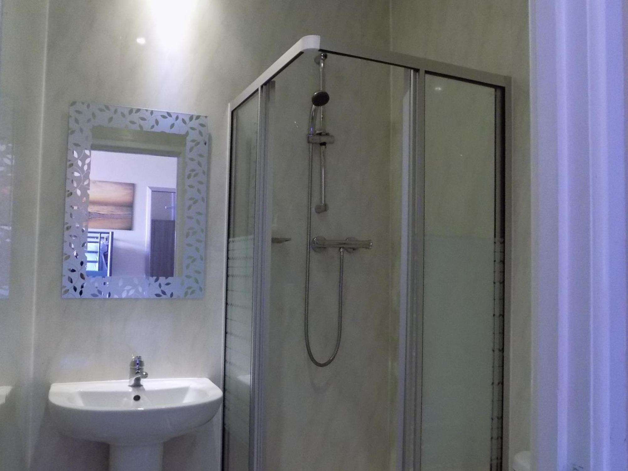 Quadruple Room with Shower