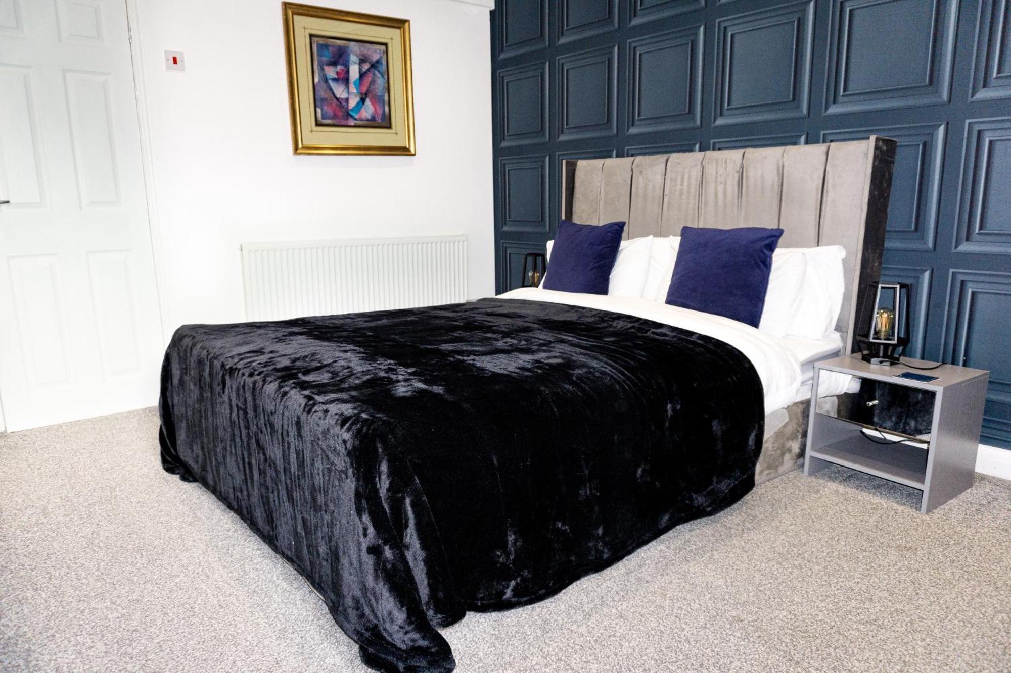 Deluxe King Room