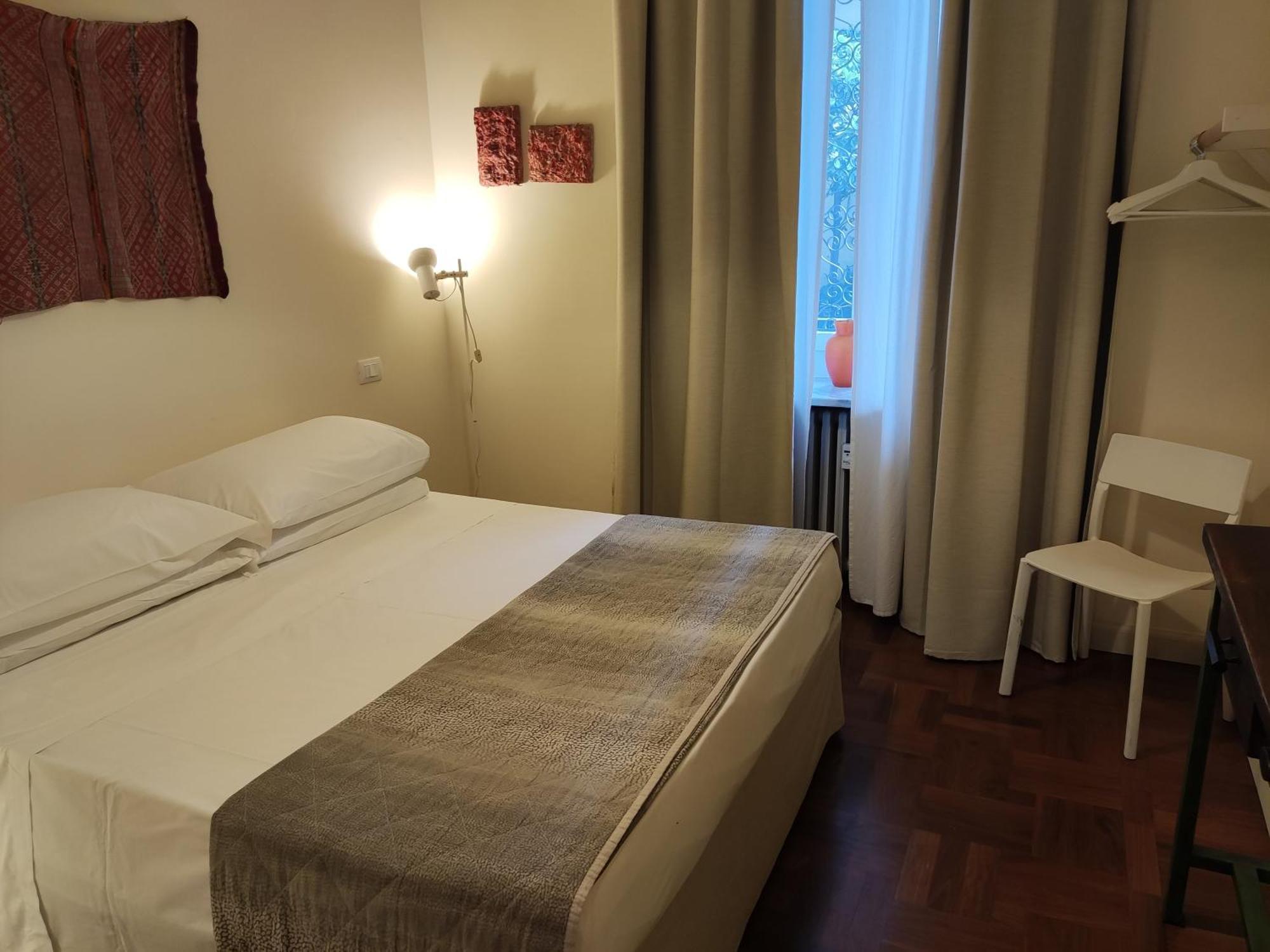 Double Room Private Bathroom