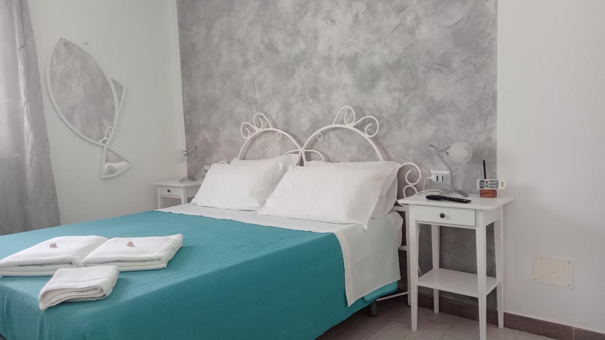 Double Room Private Bathroom