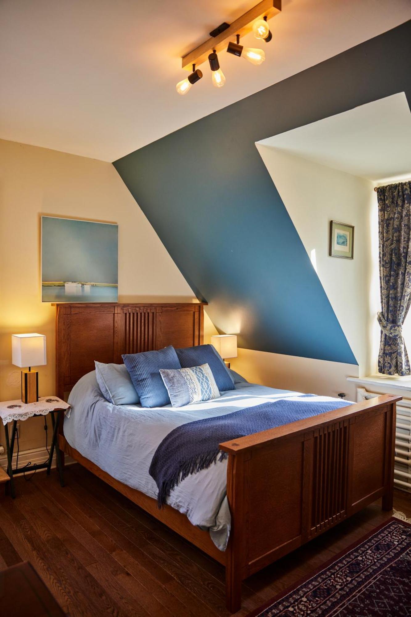 Double Room,1743391839:JPEG