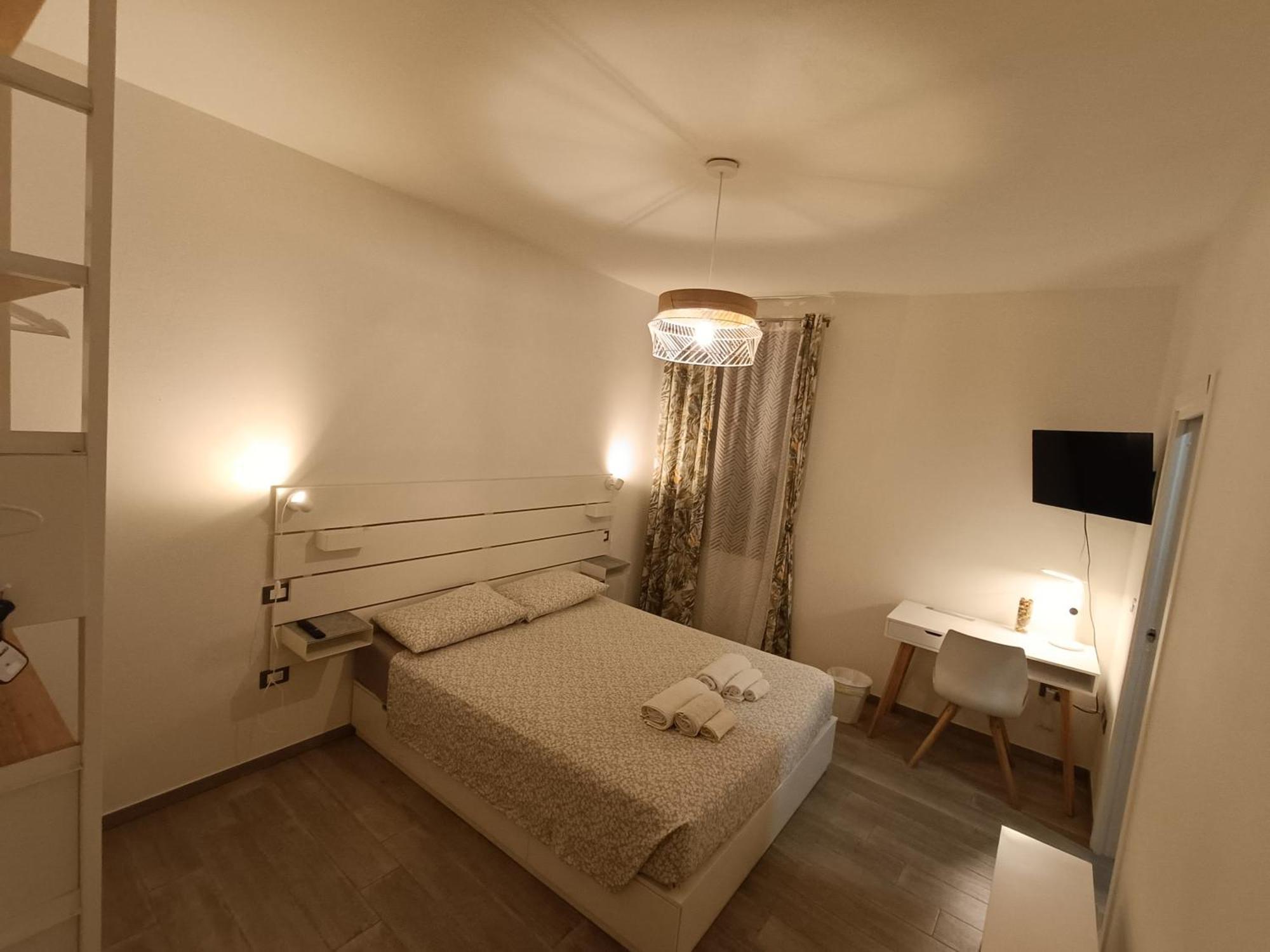 Double Room Private Bathroom