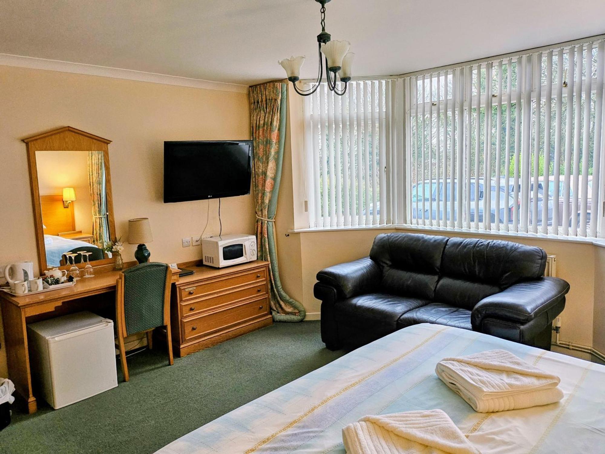 King Room,1746842830:JPEG