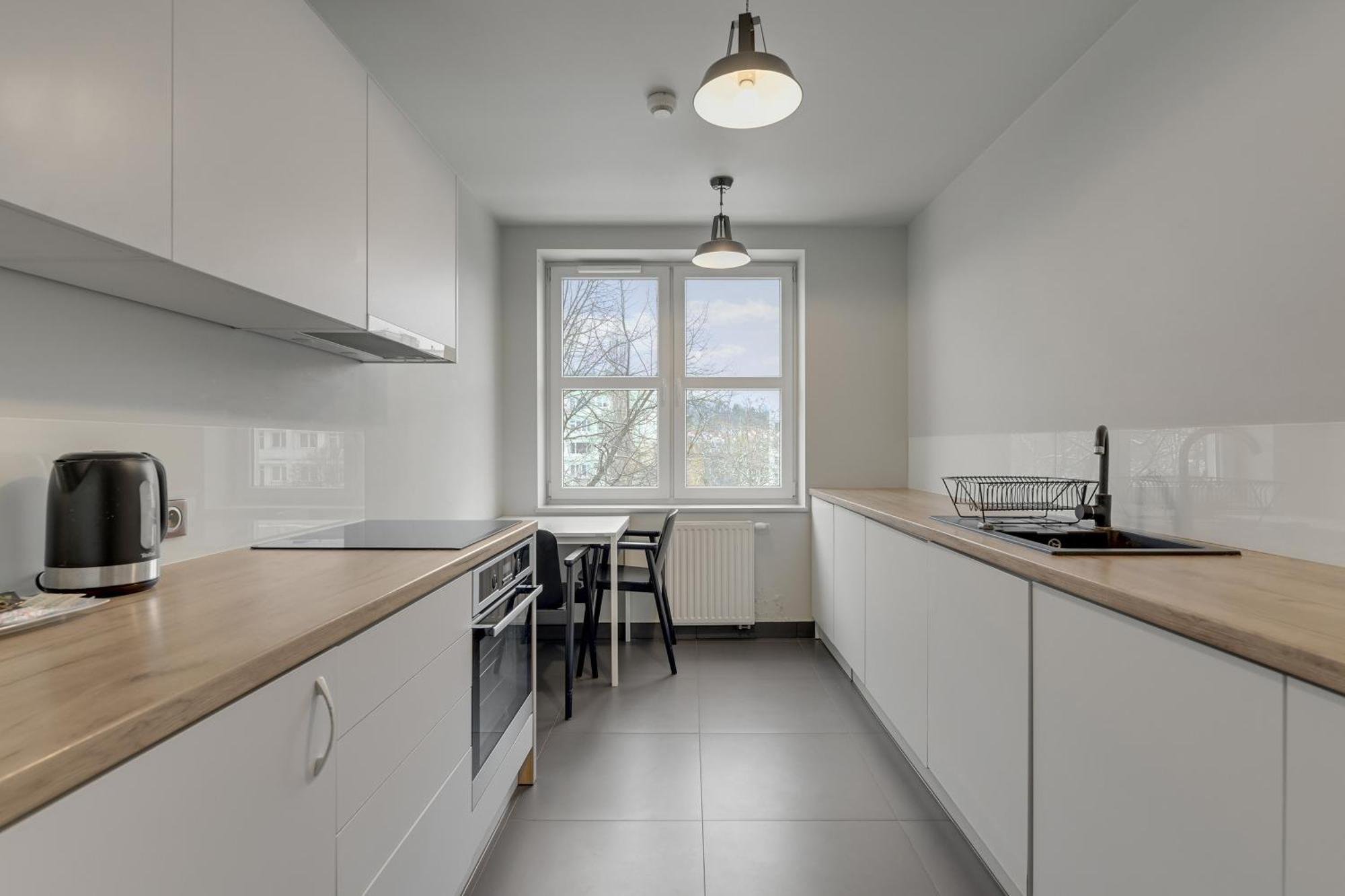 Studio,1746957481:JPEG