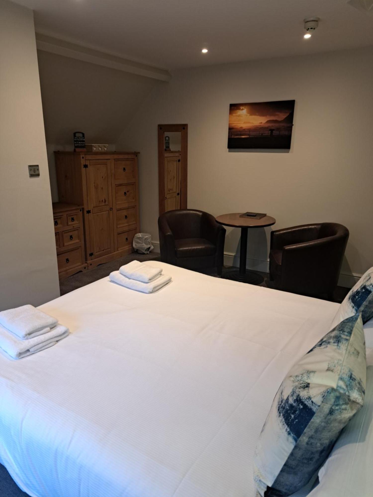 Superior King Room Room 7