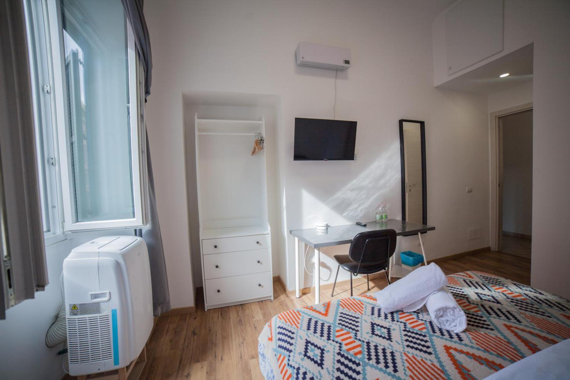 Double Room Private Bathroom
